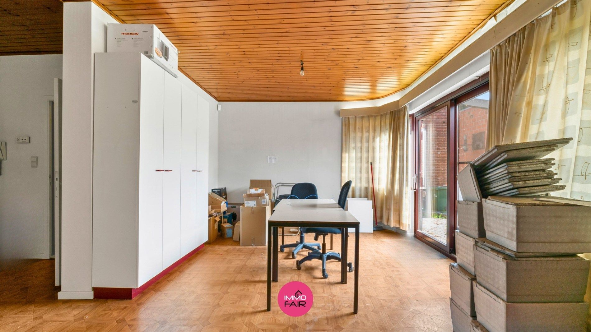 Polyvalent handelspand met duplexappartement in hartje Lanaken! foto 4