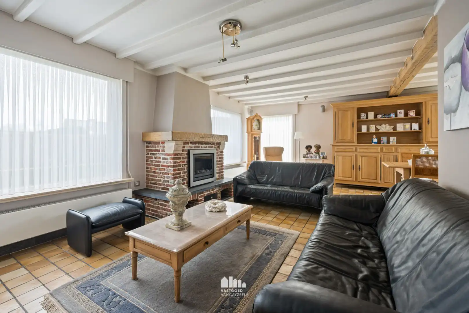 Instapklare villa met zonnige tuin op topligging in rustige wijk te Ieper    foto 8