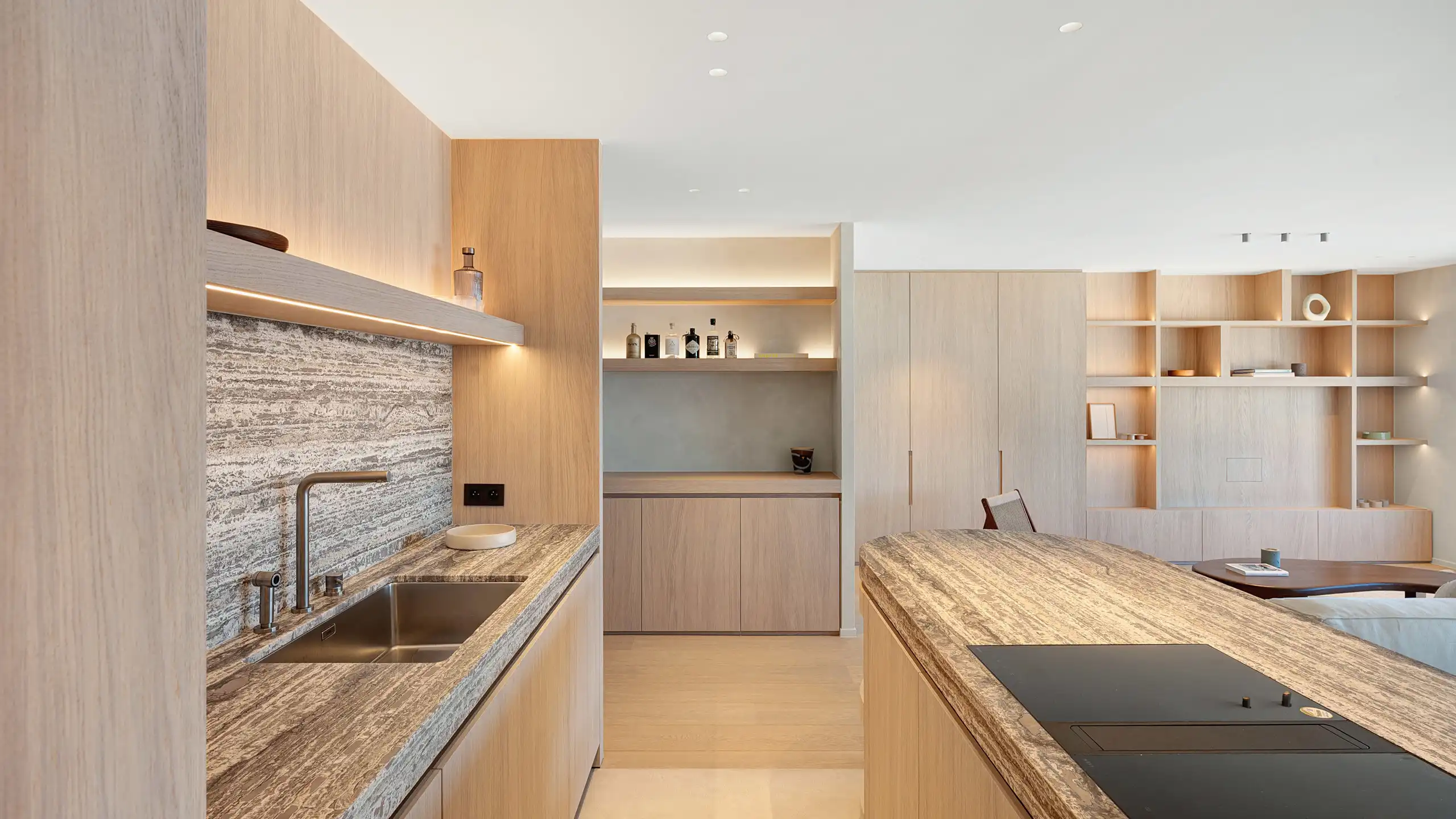 Exclusief appartement met frontaal zeezicht op topligging foto 12