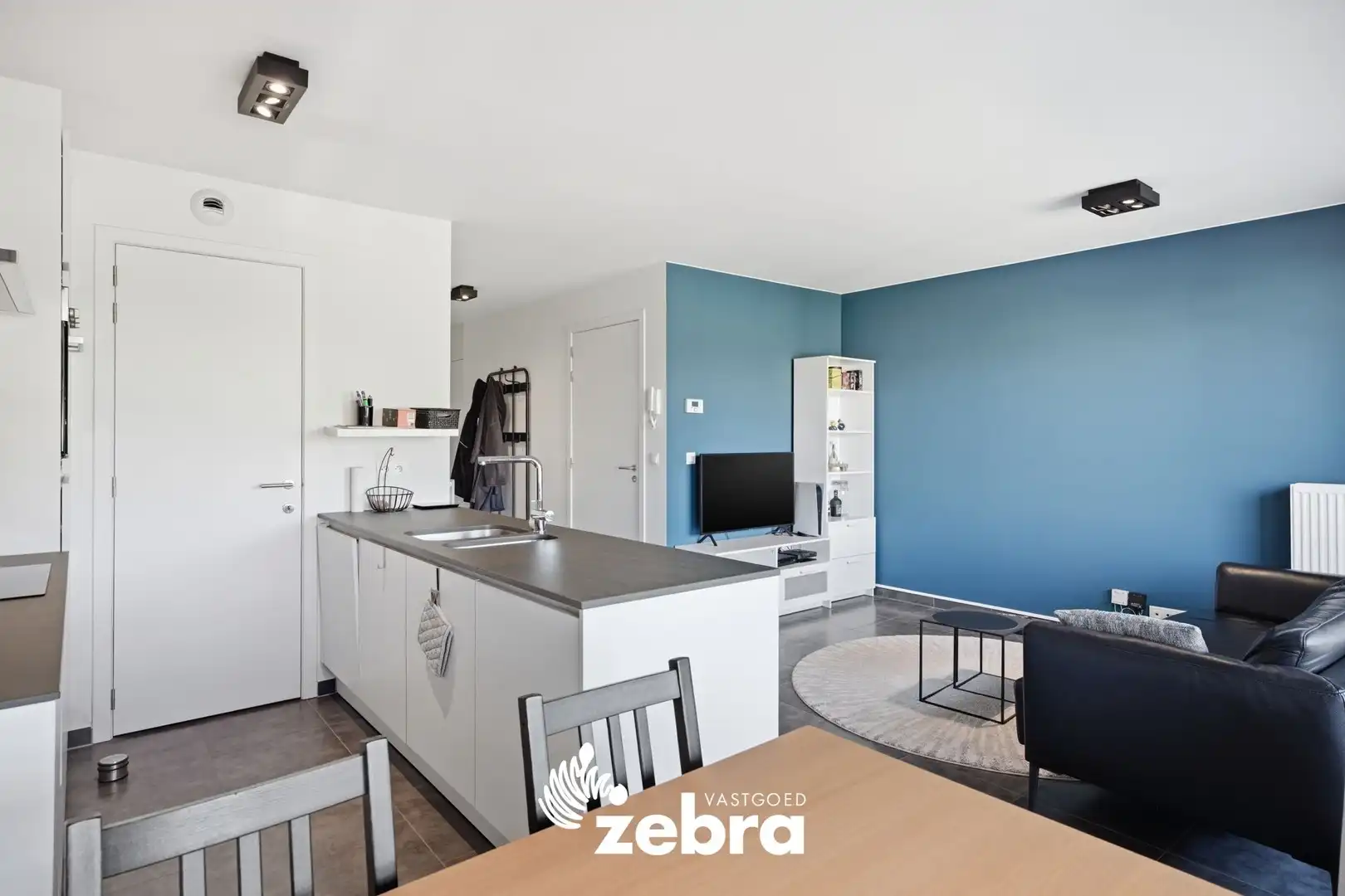 Goed onderhouden appartement met gunstige ligging in Brugge! foto 7