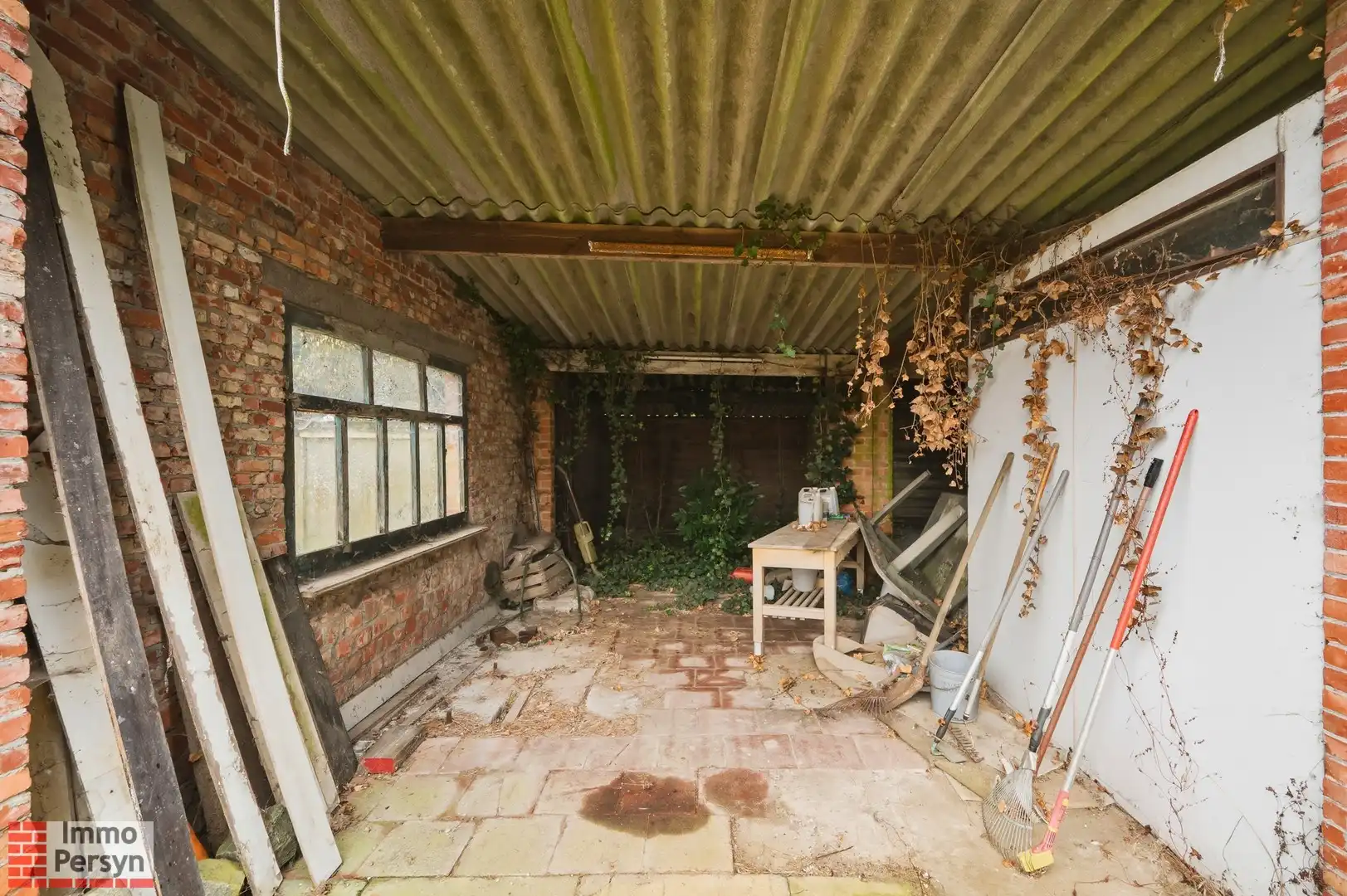 Strategisch gelegen projectgrond met ruime loods en veel potentieel foto 17