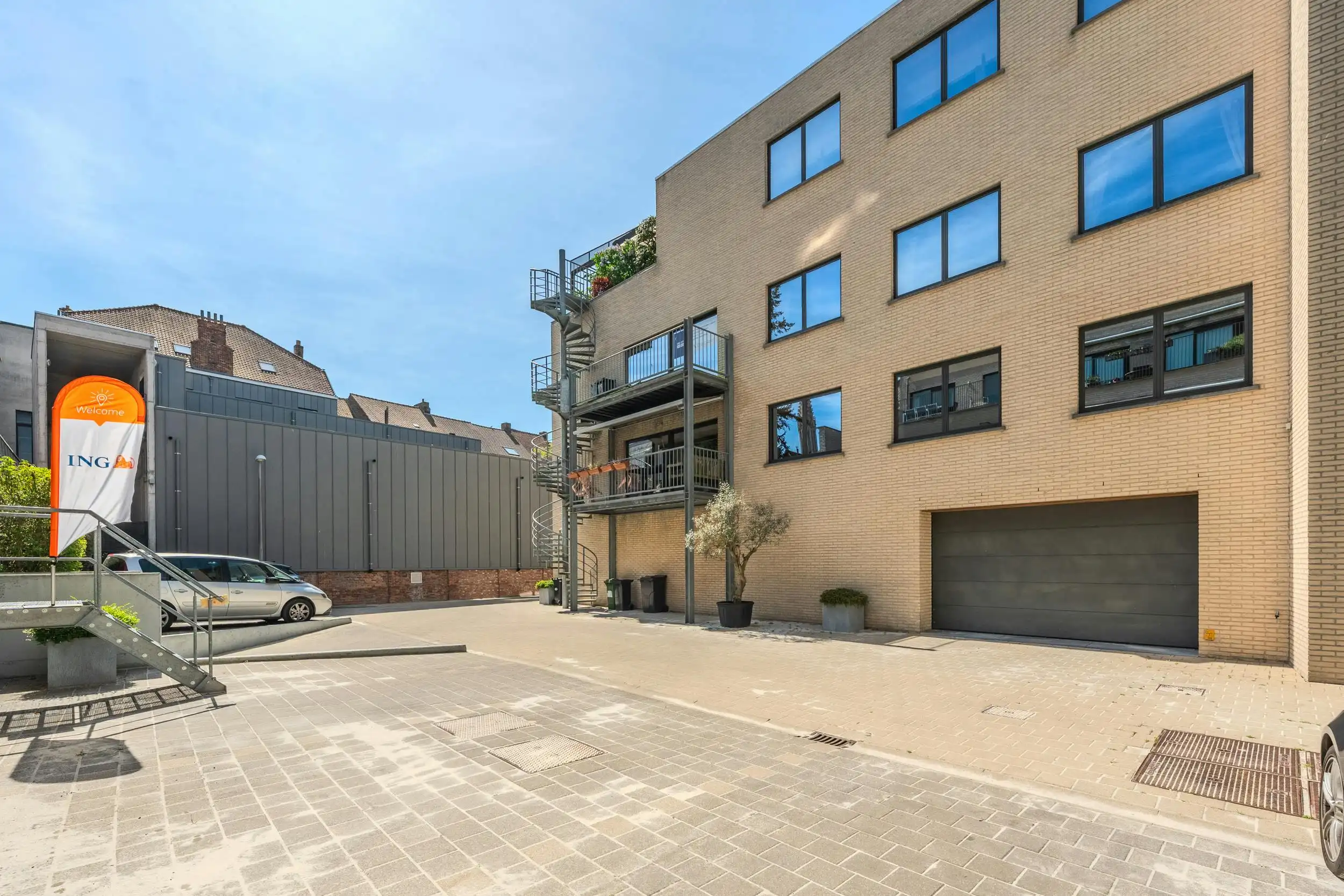 Exclusief Loft-appartement (300m²) met garage in Ieper foto 13