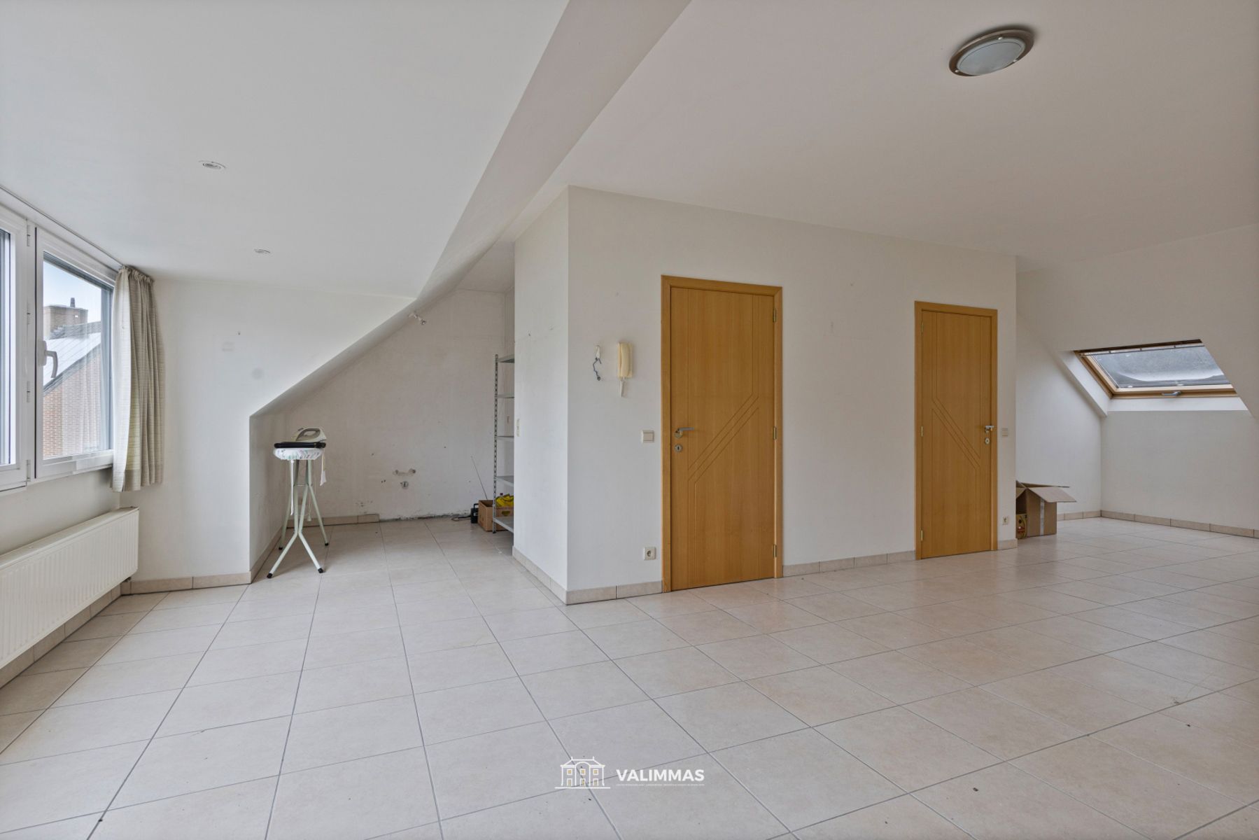 Residentieel gelegen driegevelwoning met garage, tuin...  foto 14