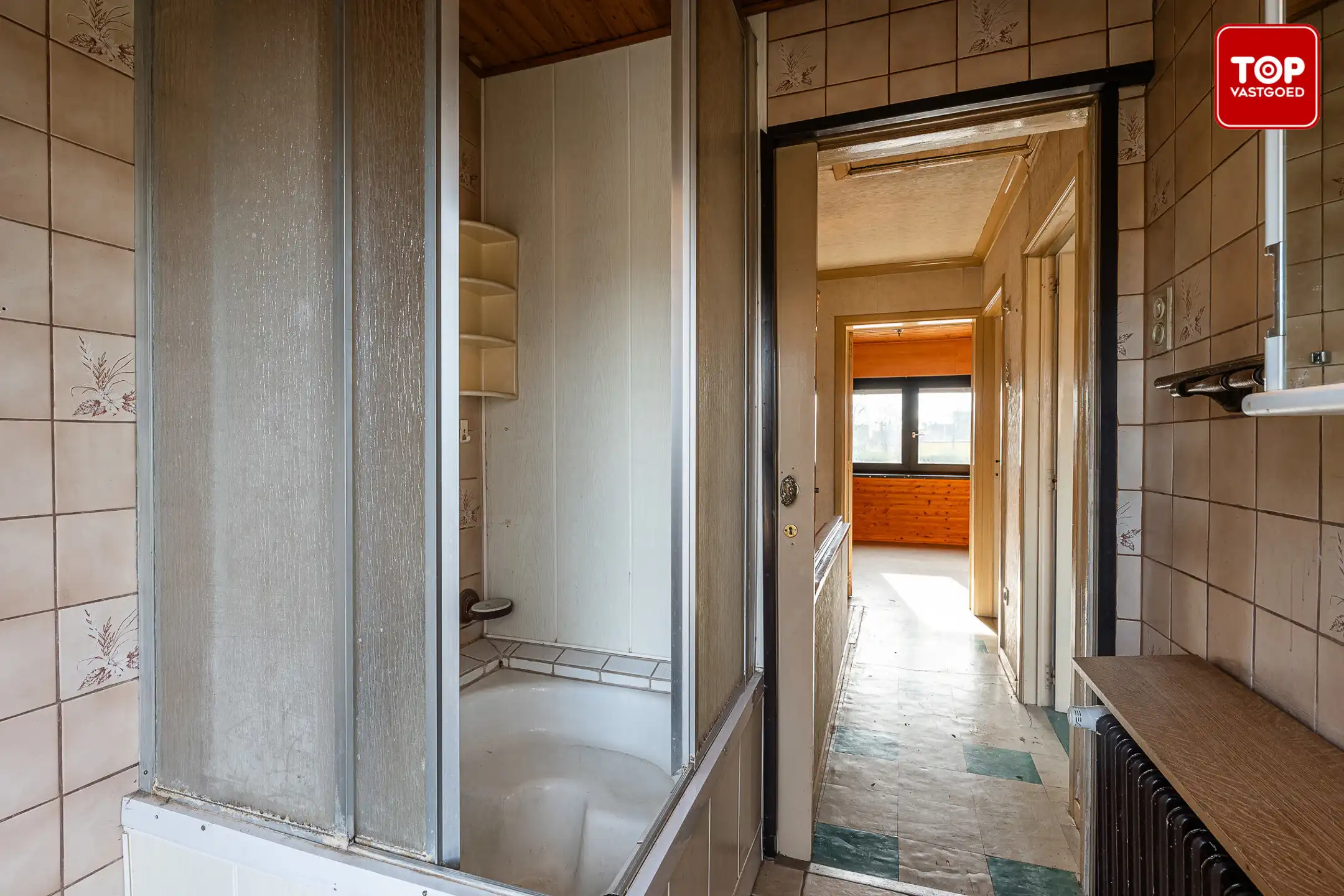 HOB met 3 slaapkamers en tuin foto 17