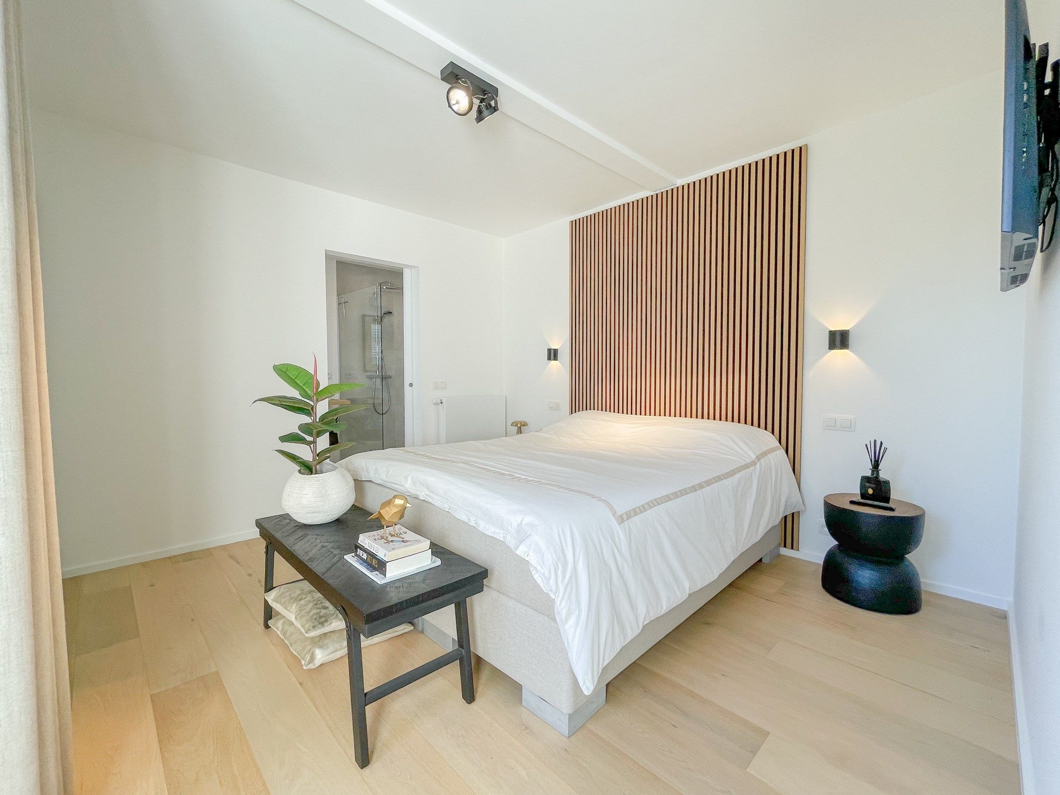 EXCLUSIEF TE KOOP: Lichtrijk appartement met twee ruime terrassen en een prachtig open zicht gelegen in een kleinschalige residentie. foto 14