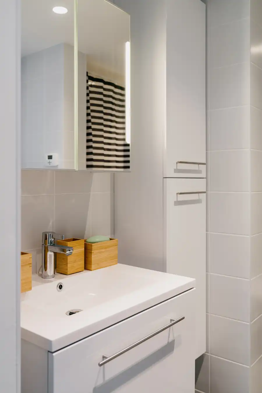 Gemeubelde studio met groene tuin op het Zuid foto 11