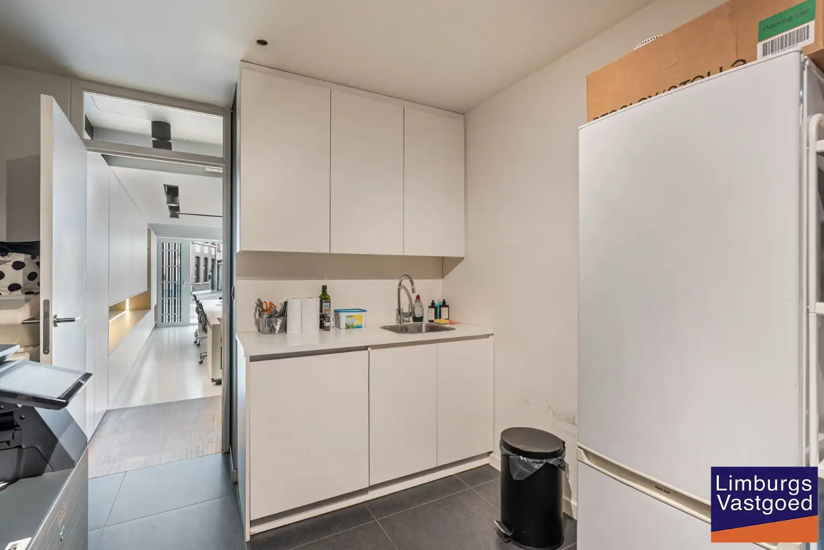 Modern instapklaar kantoor in Hasselt centrum met energielabel B foto 23
