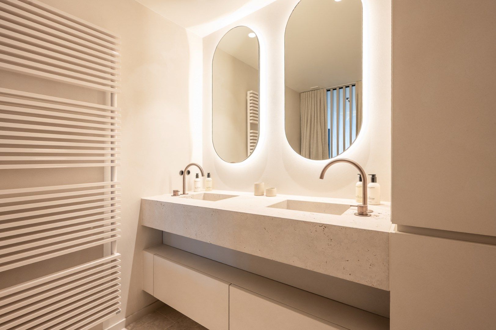 Uitzonderlijk dubbel appartement met prachtig frontaal zeezicht in het Zoute foto 24
