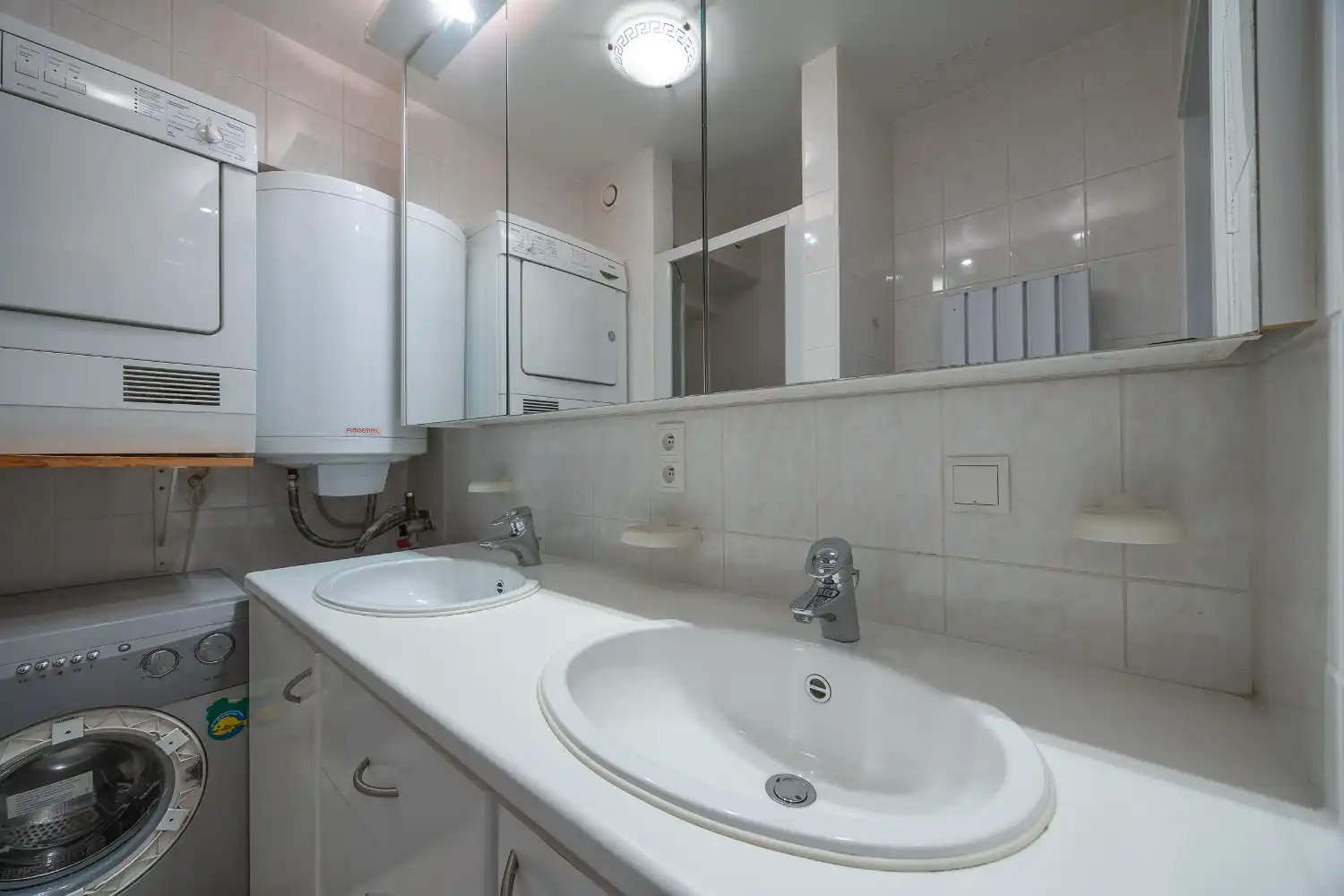 Twee slaapkamer appartement met lateraal zeezicht foto 14