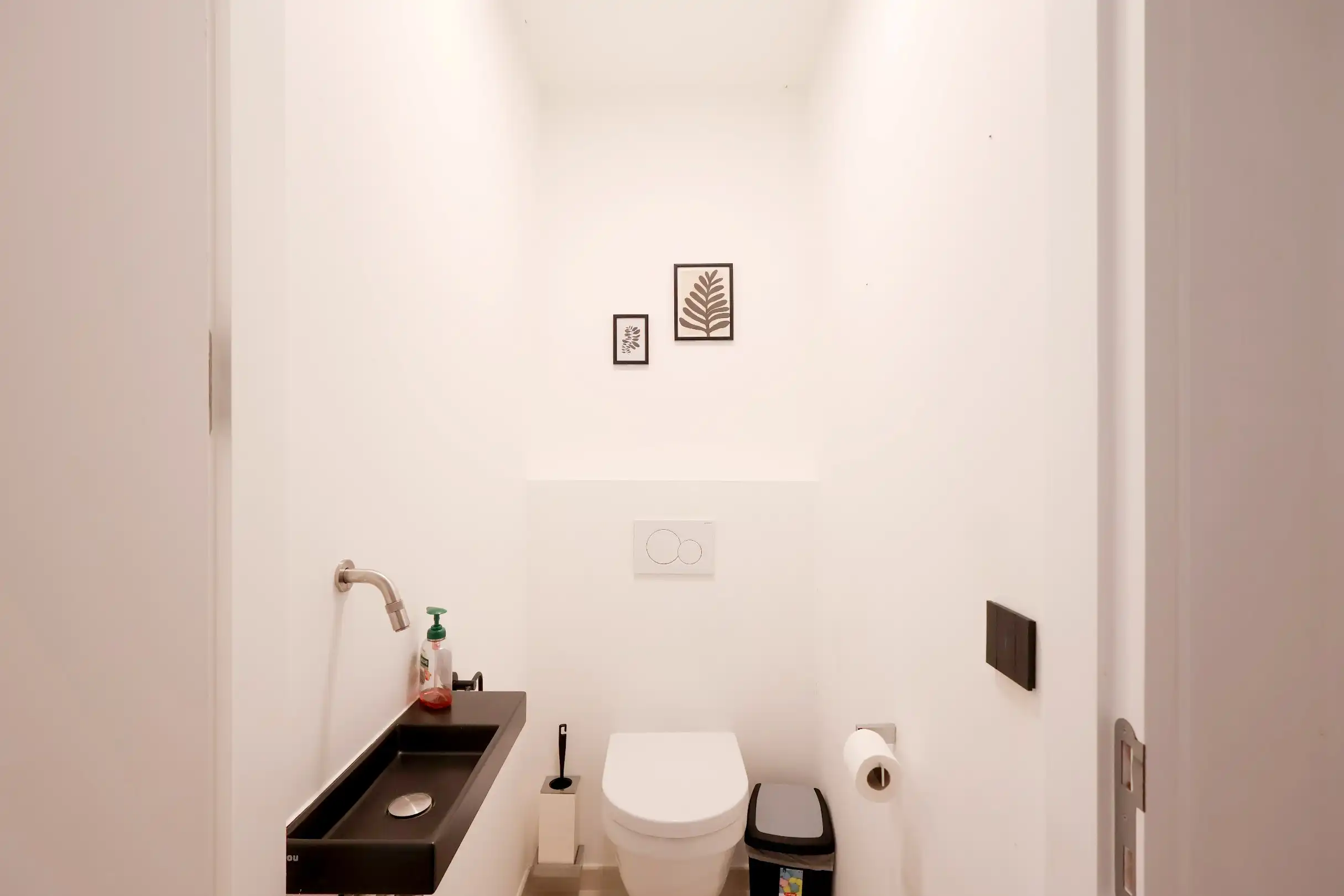 Modern gelijkvloers appartement in Groenendijk met ruim terras foto 17