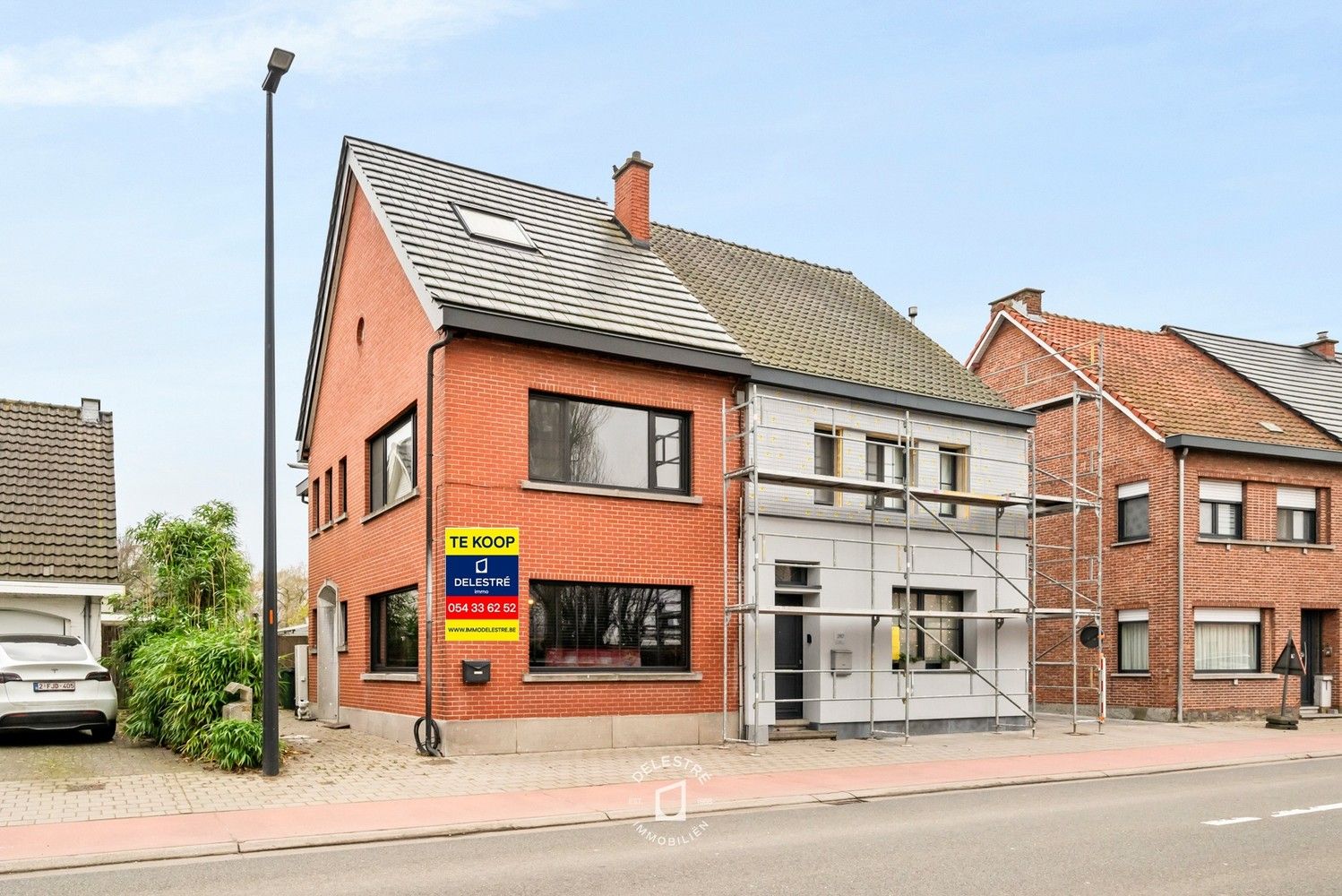 INSTAPKLARE, TRENDY HALFOPEN BEBOUWING MET TUIN EN MODERNE TECHNIEKEN foto 3