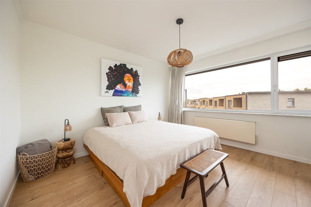 Instapklaar, gerenoveerd app. met 2 slaapkamers  foto 9