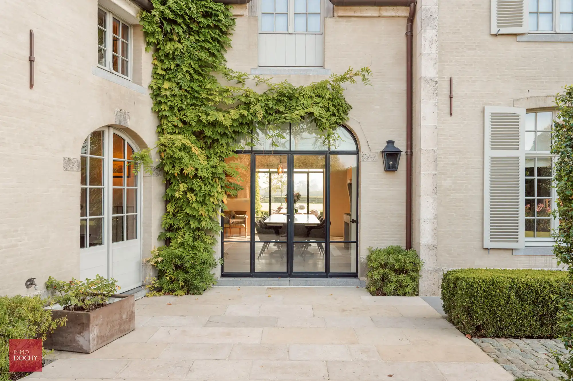 Recente luxe-villa met zwembad foto 13