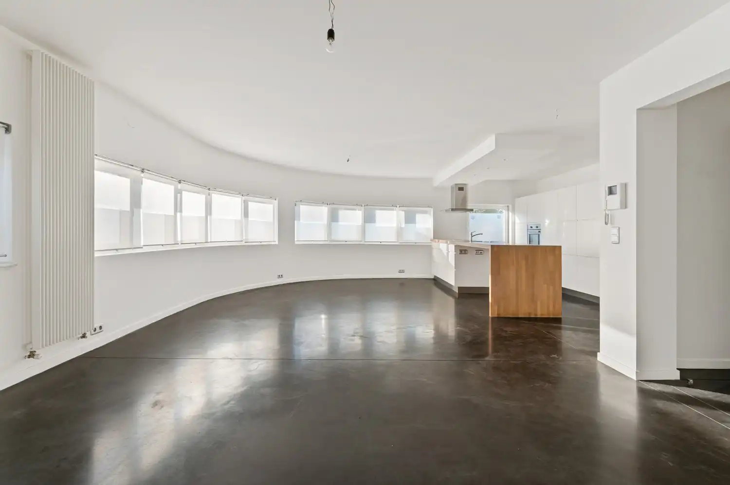 Ruim gelijkvloersappartement met 2 slpk en terras foto 4