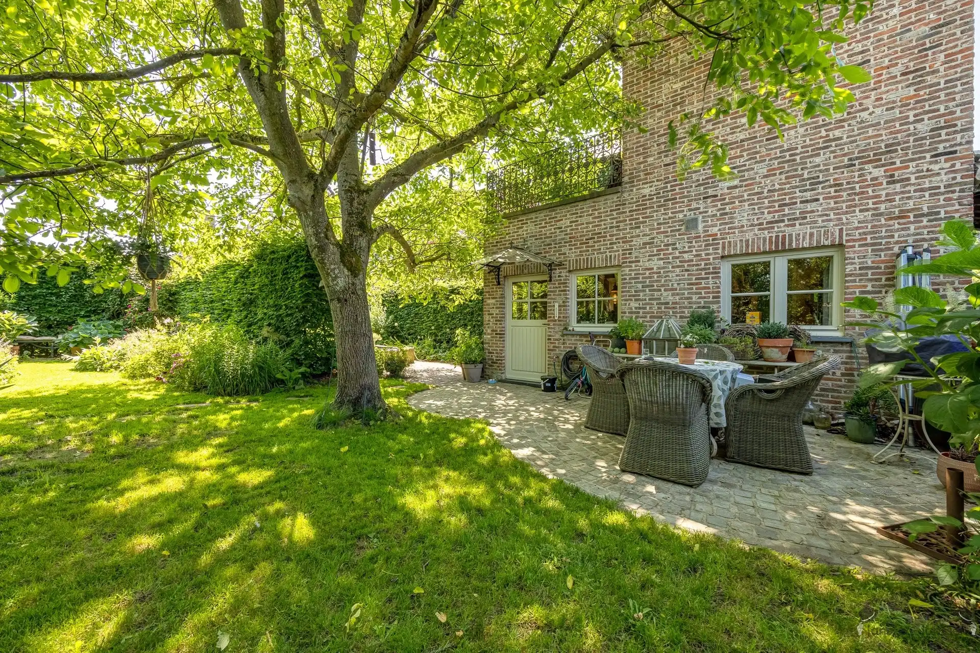 Karaktervolle woning met prachtige tuin  foto 14