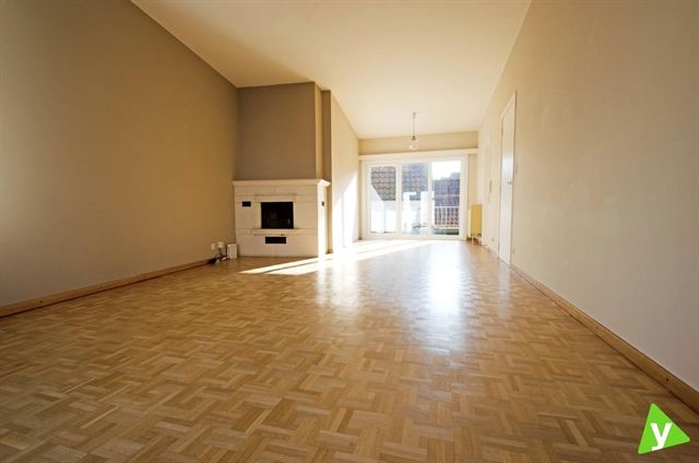 Gezellig appartement te huur in het centrum van Eeklo! foto 2