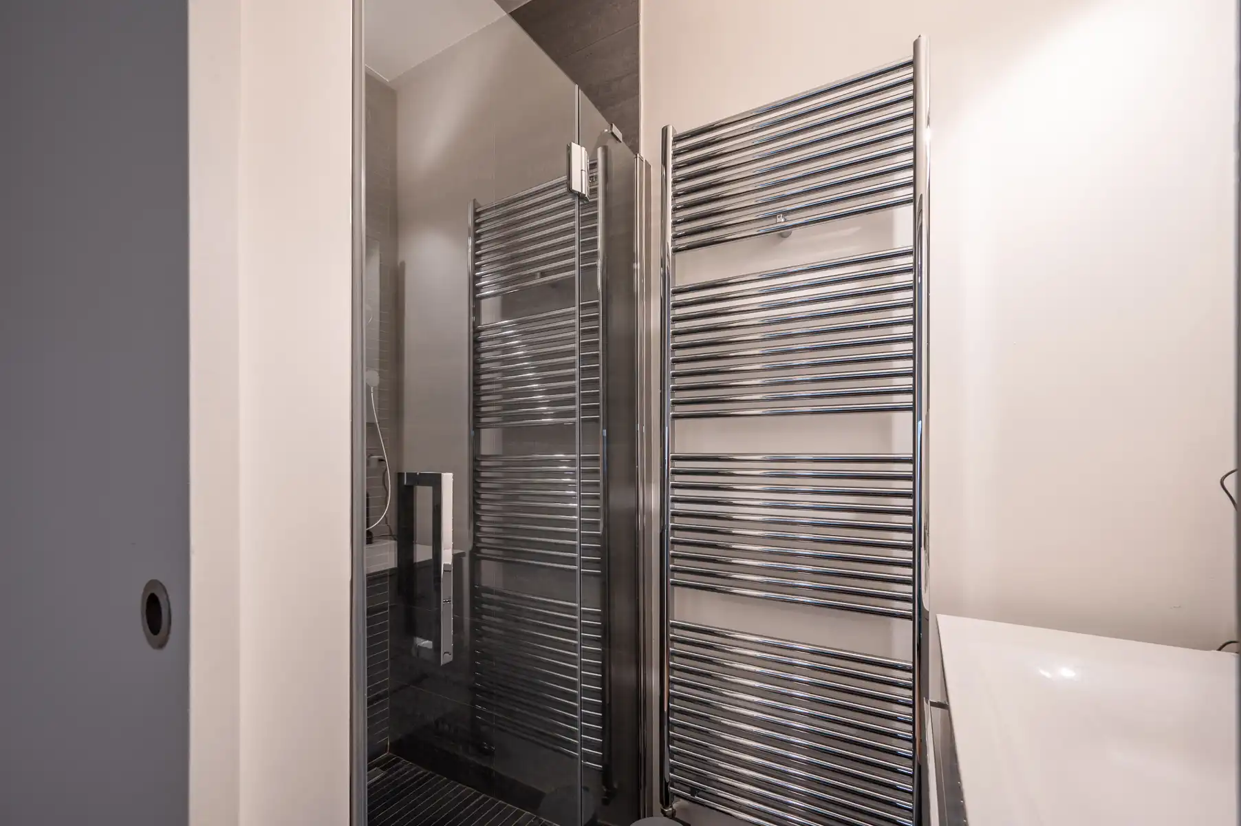 Appartement met ruime gevelbreedte en terras in hartje Zoute! foto 6