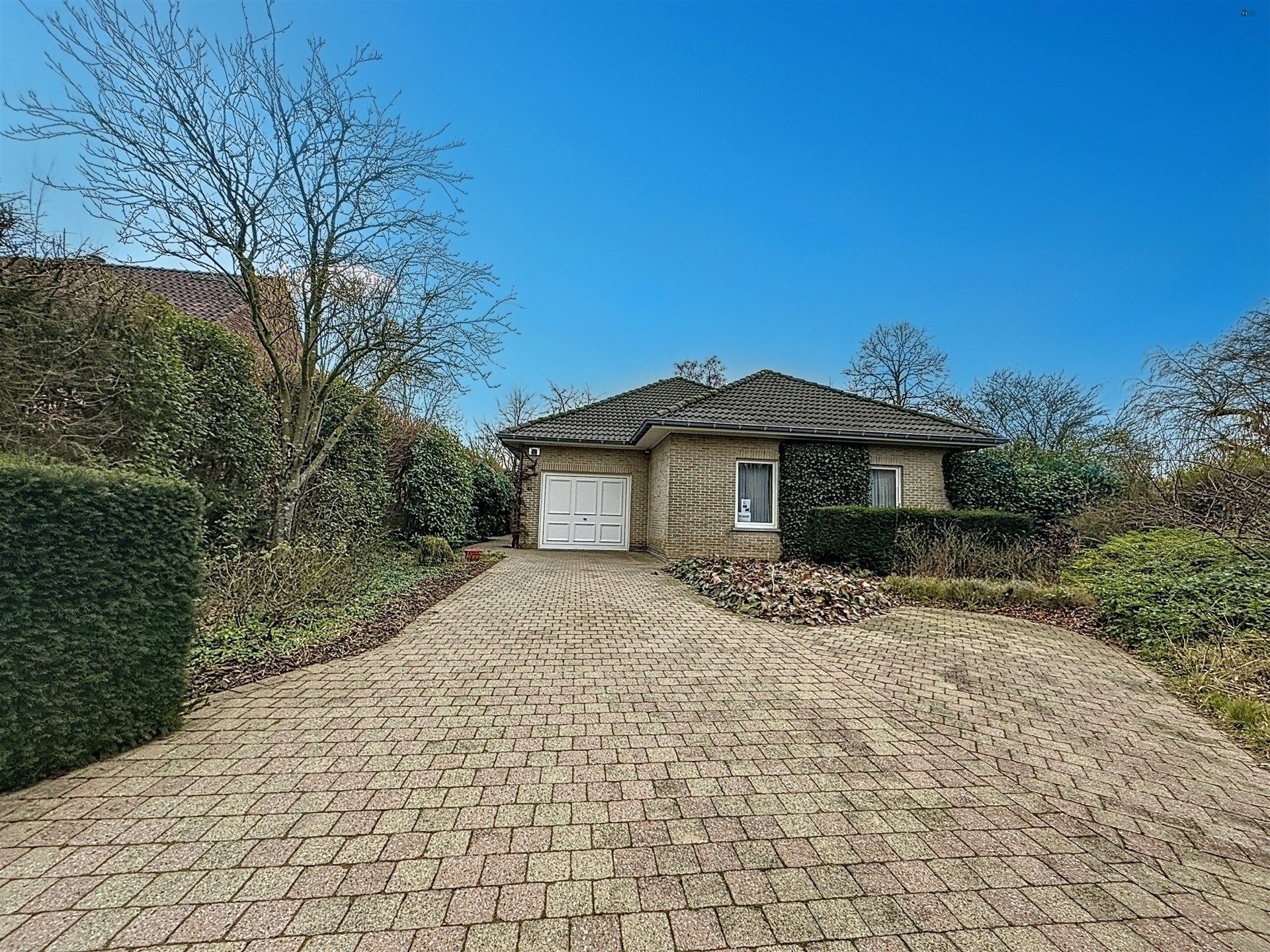 ruime villa met mogelijkheden op een perceel van 1236m² foto 7