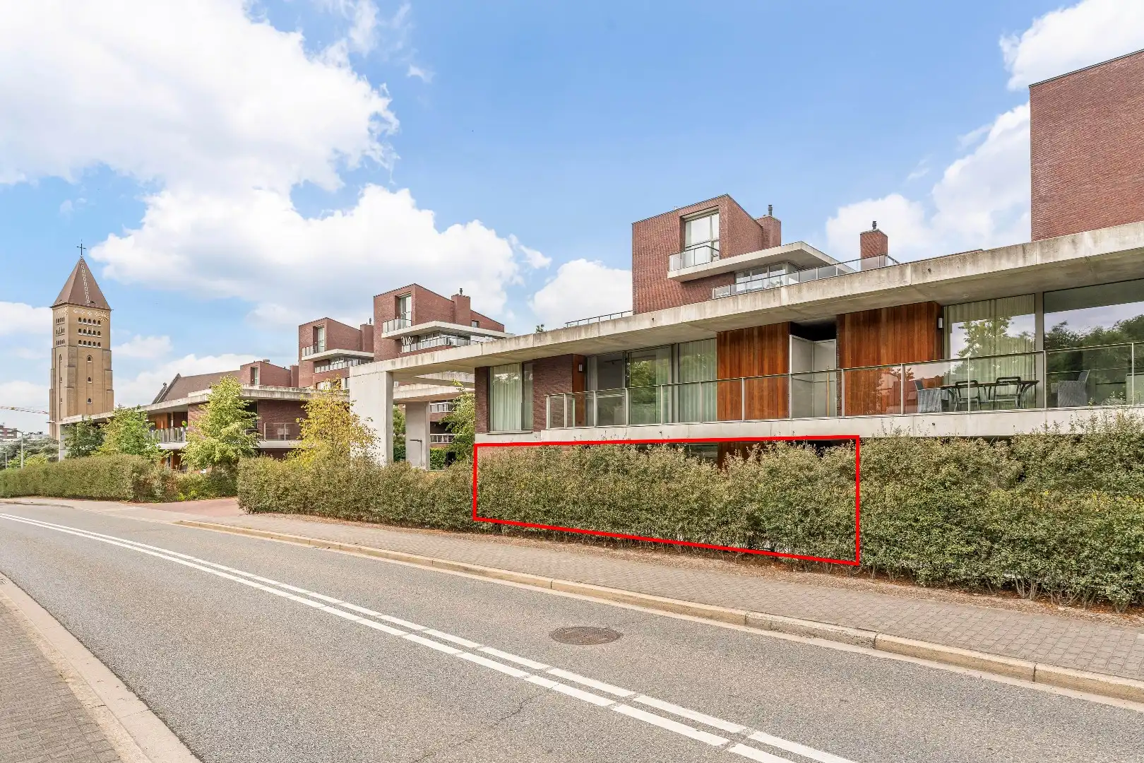 Exclusief gelijkvloers appartement met ruime terrassen, 2 slpk, extra brede autostaanplaats, centrum Genk foto 31