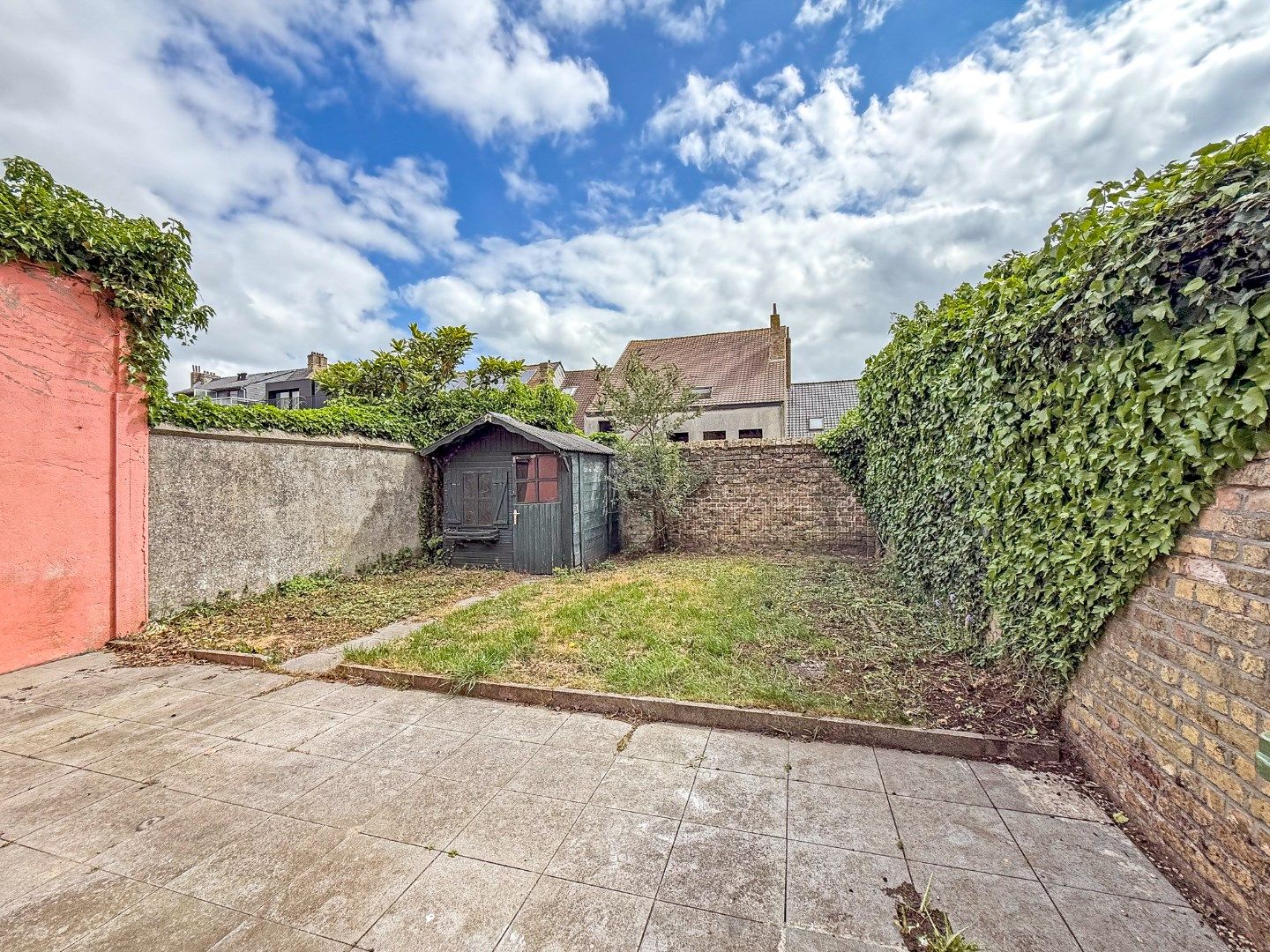 Instapklare rijwoning met garage en zonnige tuin nabij marktplein (157 m²) foto 5
