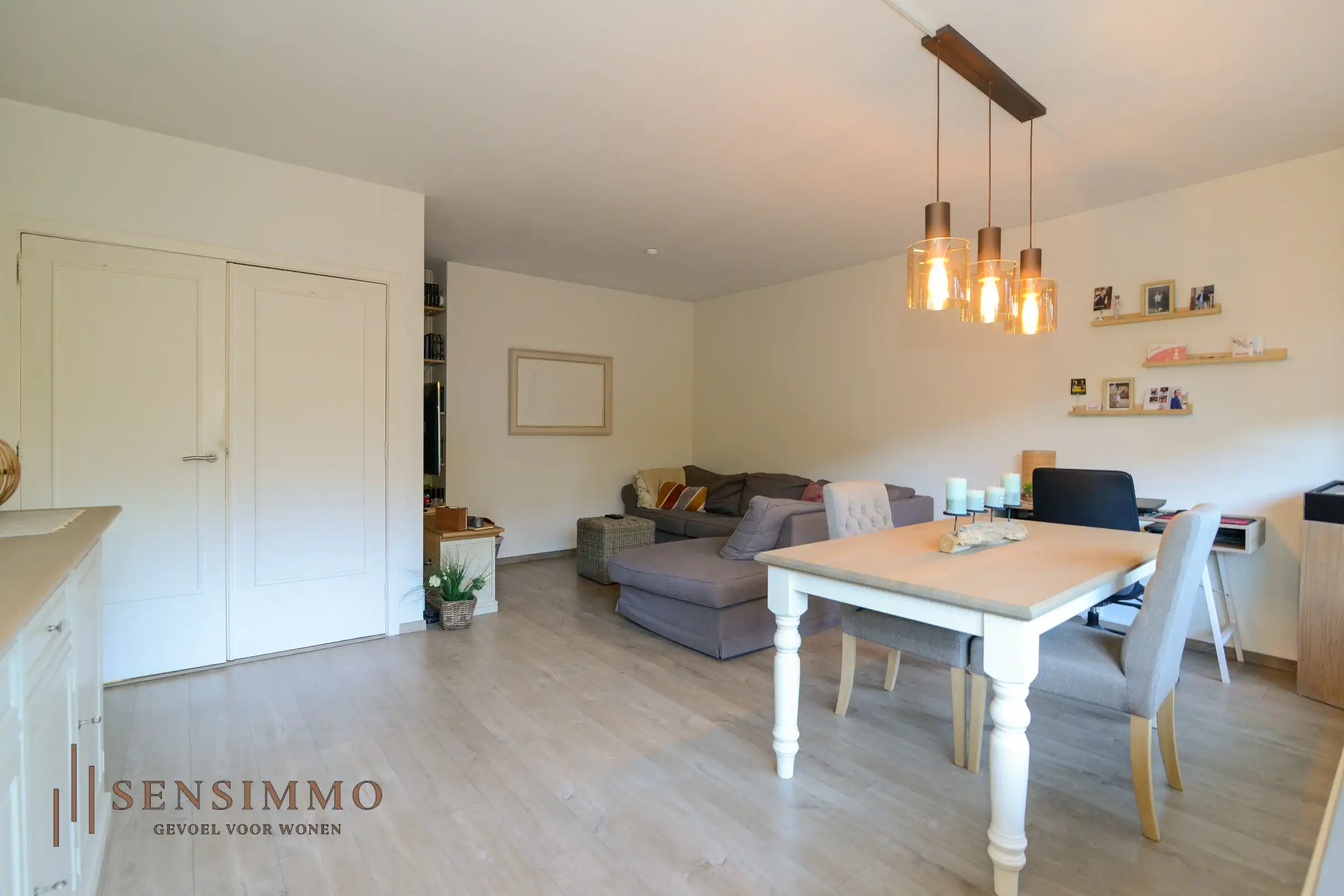 Gerenoveerd 3 slaapkamer appartement met kelderberging vlakbij Genk centrum! foto 8