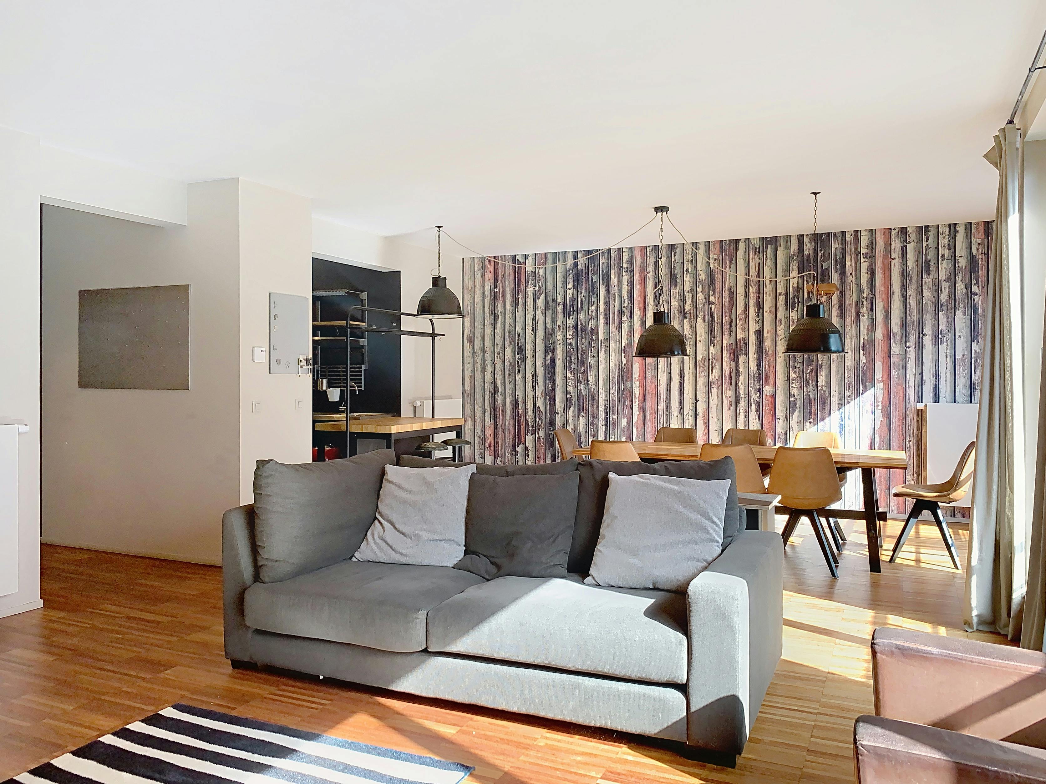 Dansaert - Ruim bemeubeld appartement met parking te huur foto 2