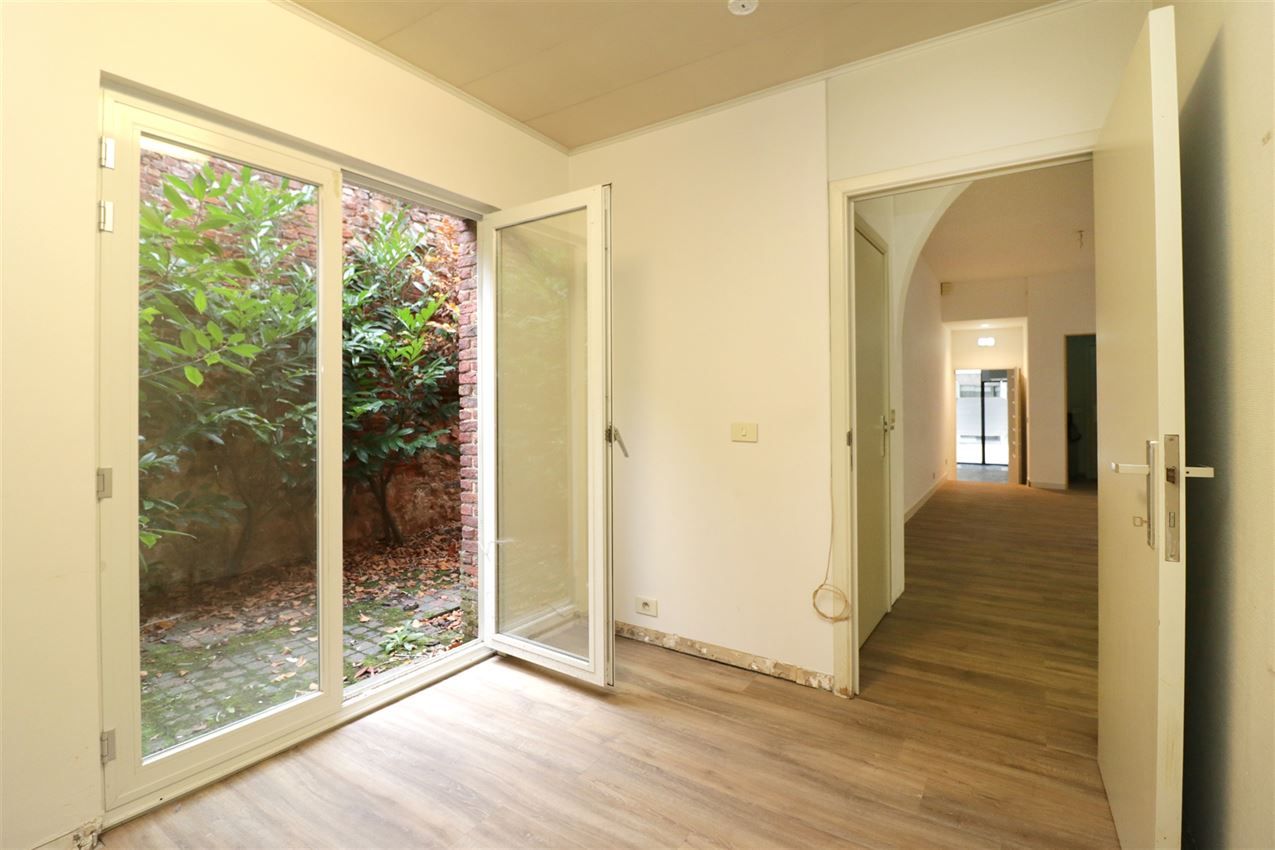 Winkel-of kantoorruimte nabij de Grote Markt foto 21