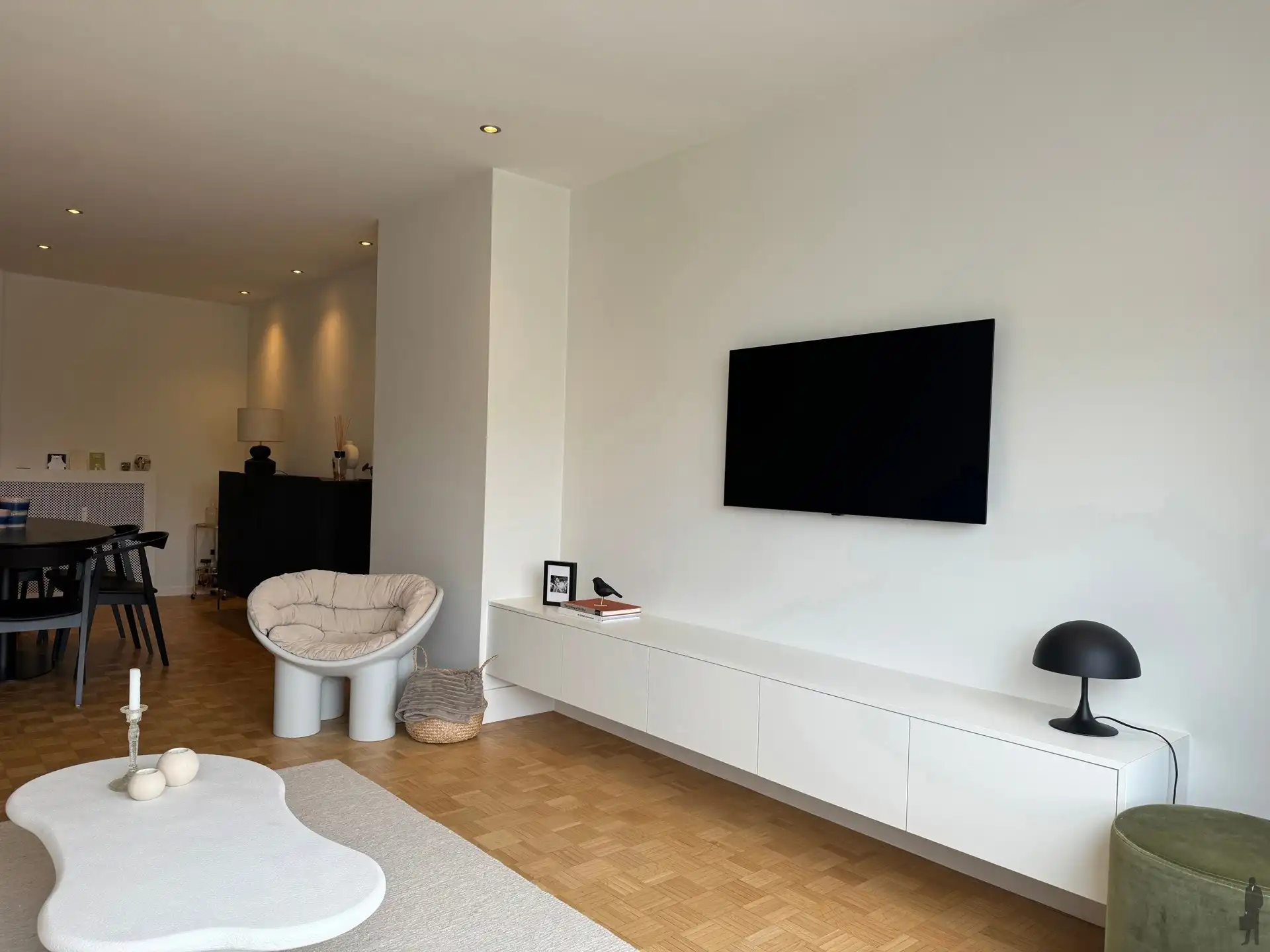 1-slaapkamerappartement met terras en garagebox te Wilrijk foto 2