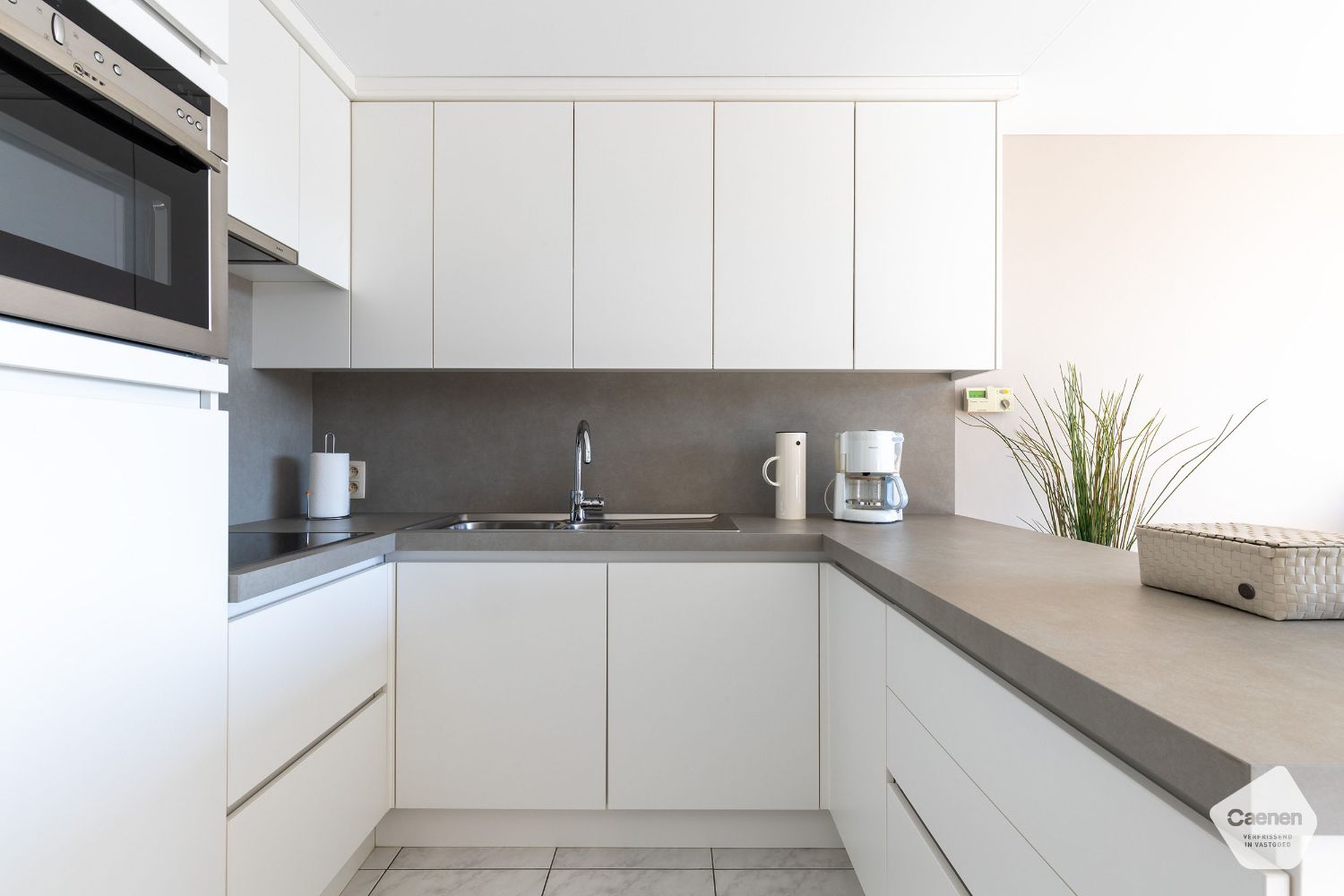 Prachtig gerenoveerd appartement met 2 slaapkamers en open zicht foto 8
