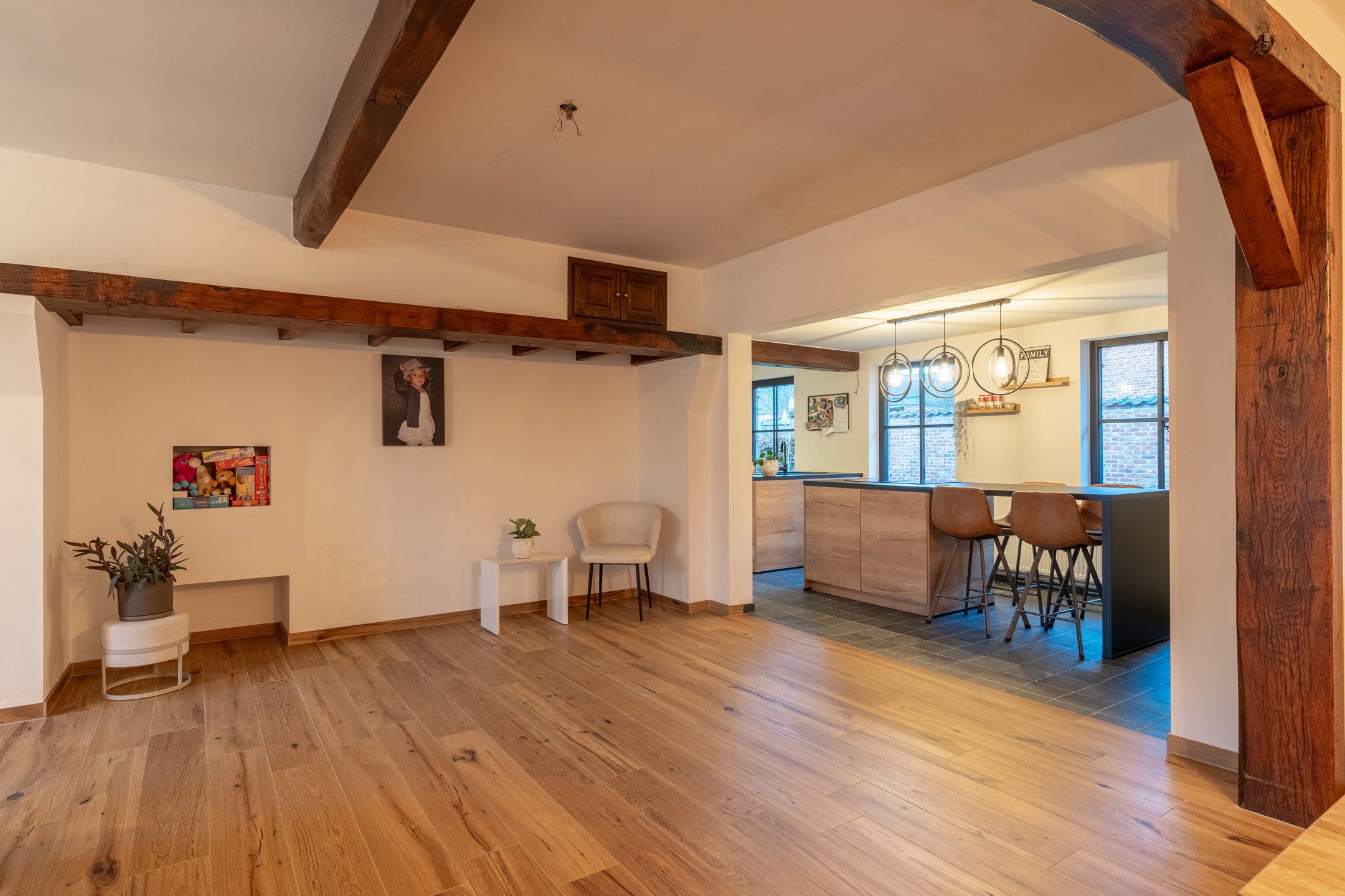 Instapklare gezinswoning met 5 slpks en 2 bdks te Vosselaar. foto 10