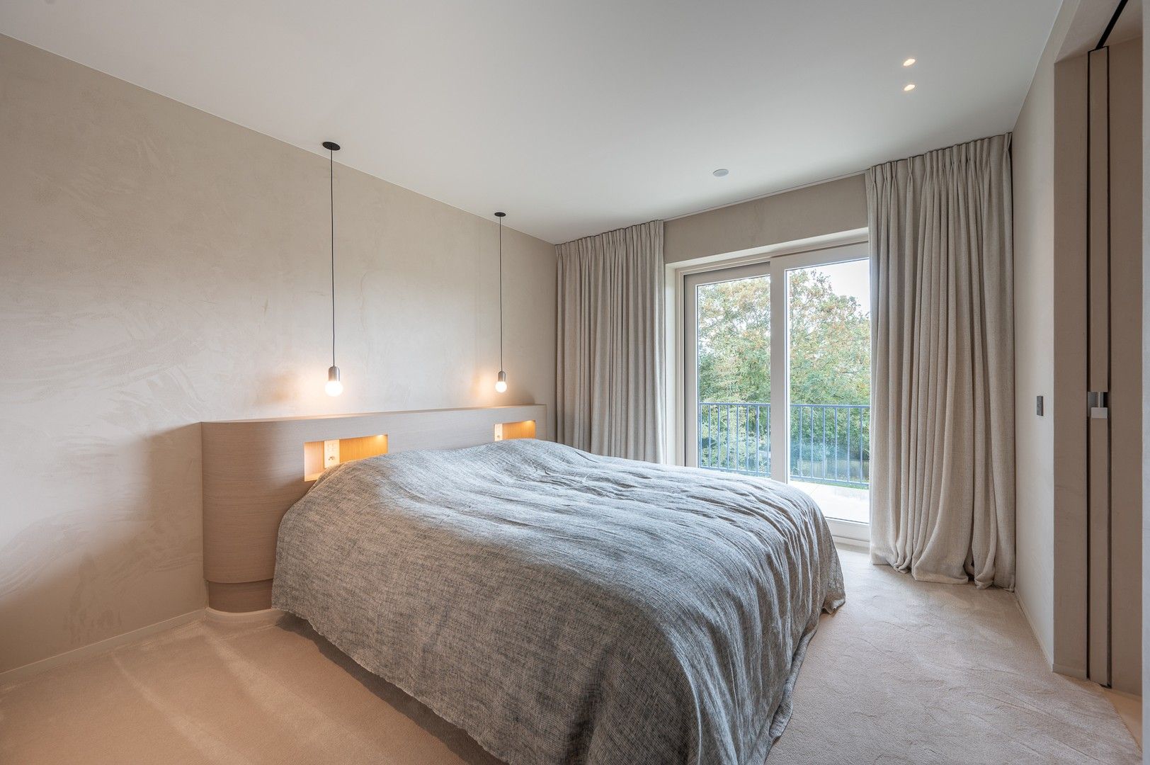 Luxueus appartement met 4 slaapkamers en een uiterst exclusieve inrichting en afwerking, nabij de Approach golf in het Zoute. foto 19