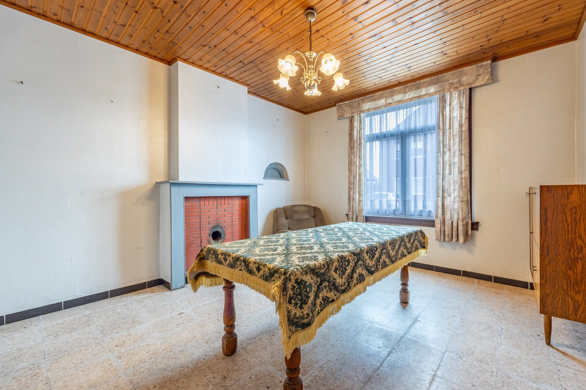 TE RENOVEREN WONING MET TUIN EN GARAGE foto 3