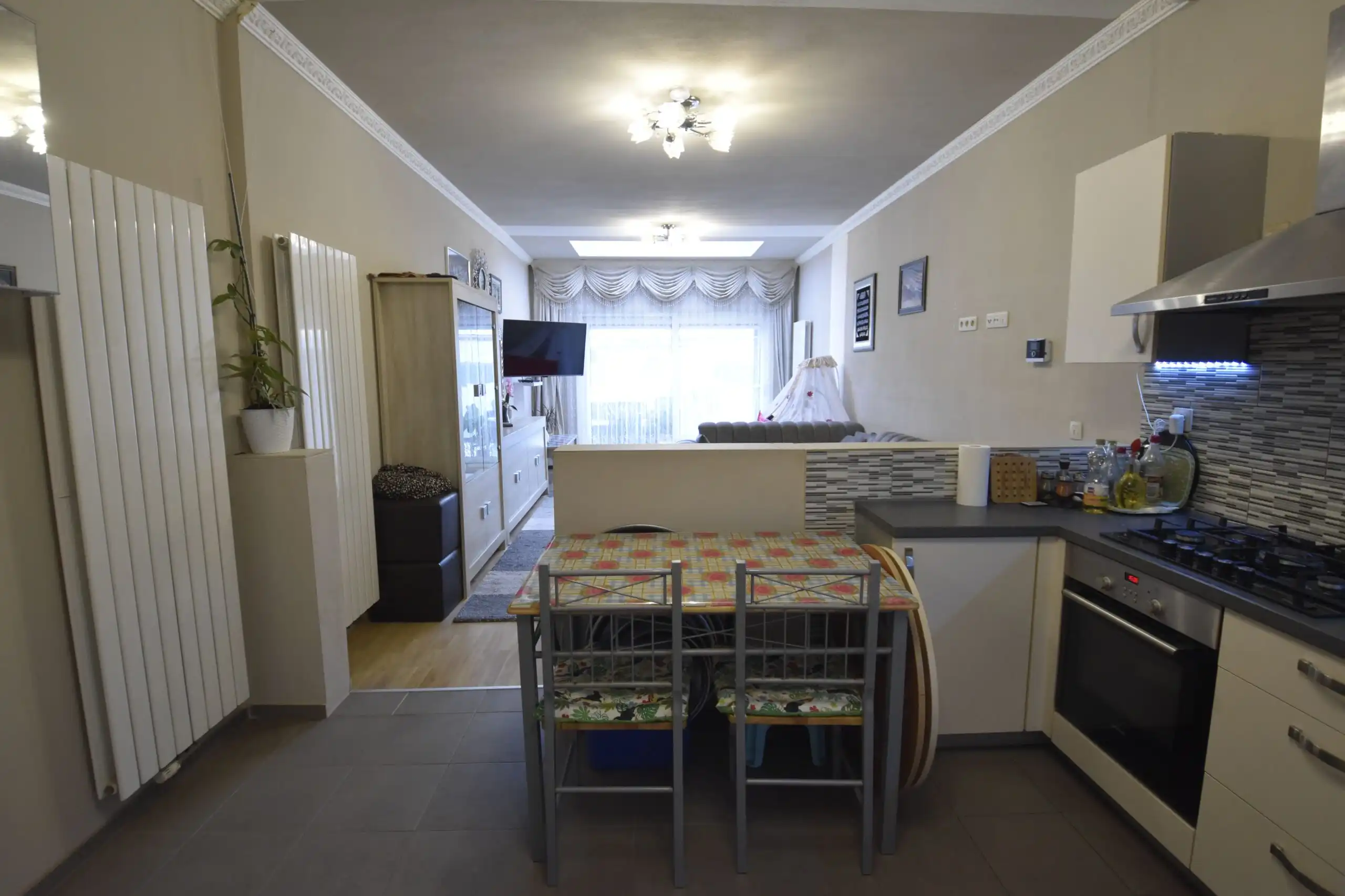 Zeer recente, energiezuinige stadswoning in het hart van Sint-Niklaas foto 5