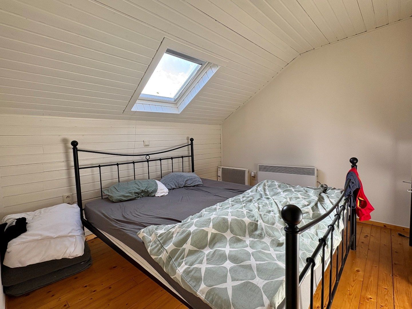 Instapklare woning met 2 slaapkamers en terras in Harelbeke foto 8