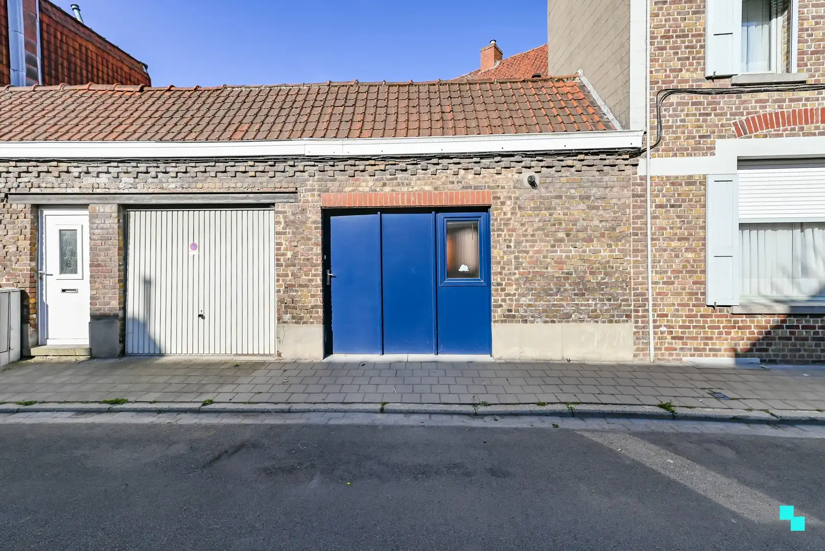 Knusse rijwoning nabij centrum Izegem foto 26