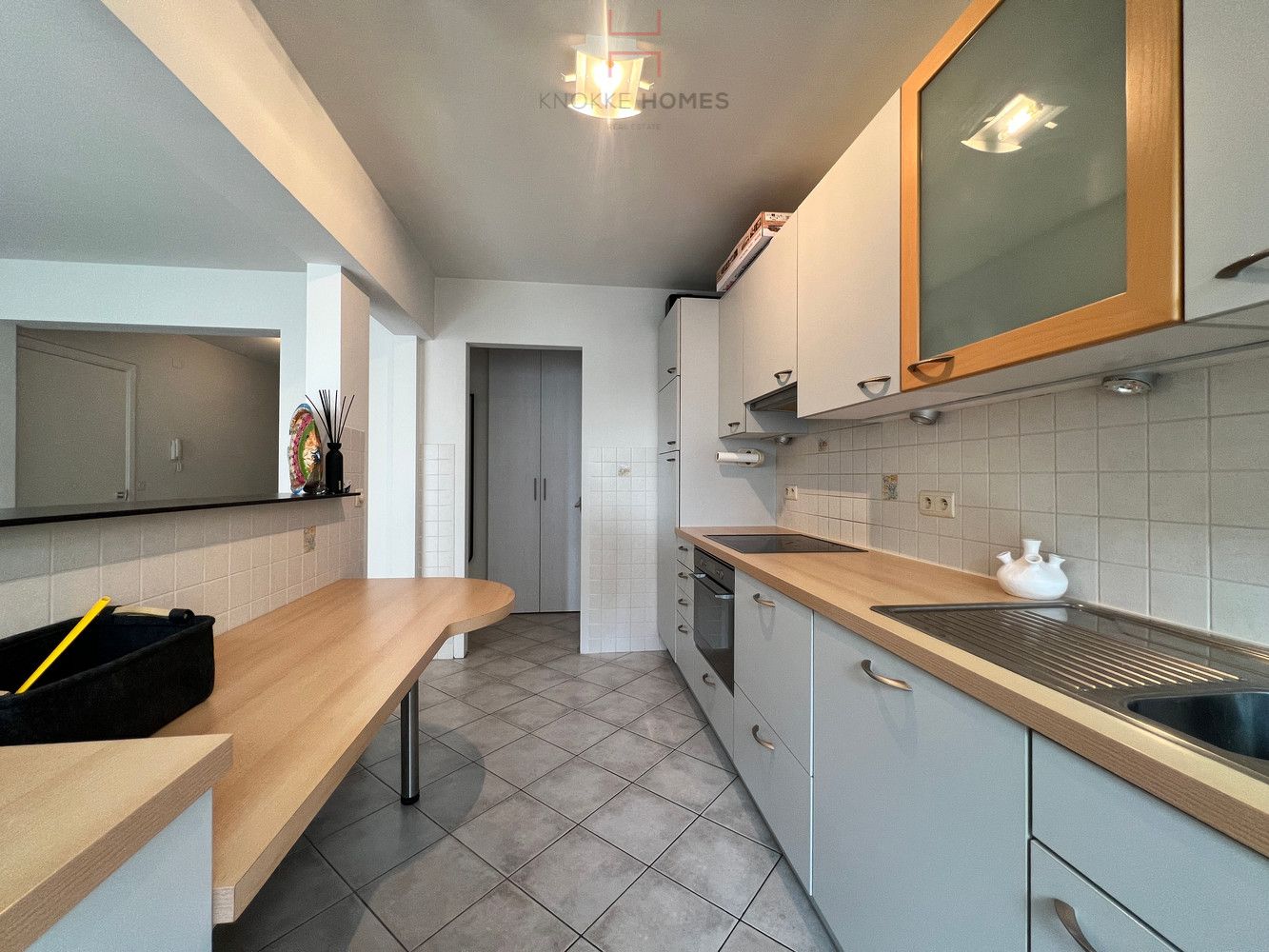 Instapklaar appartement met zijdelings zeezicht aan het Albertstrand in Knokke foto 8