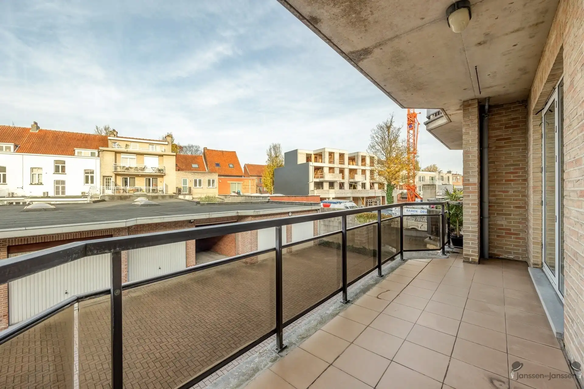 Ruim en licht appartement in centrum van Schoten foto 16