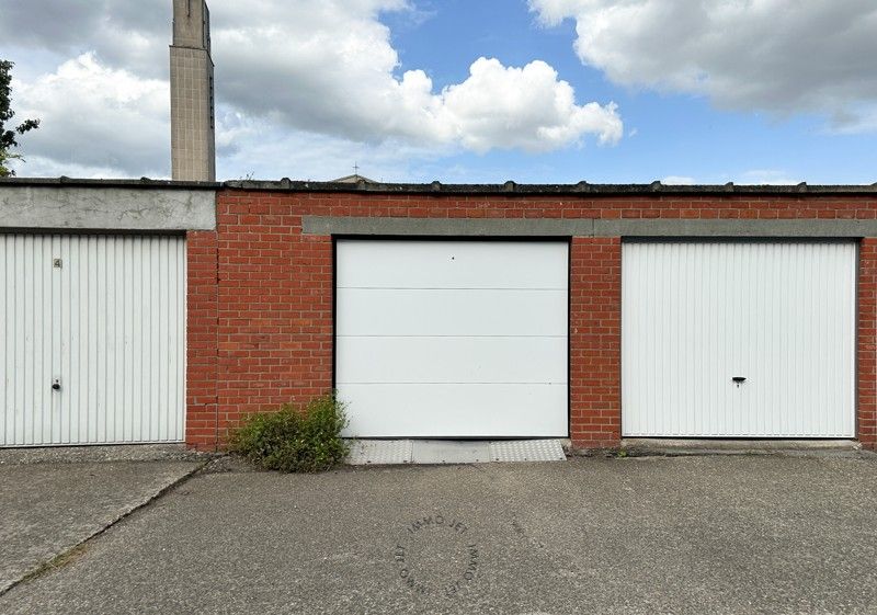 Lichtrijk appartement met twee slaapkamers, terras en optionele garagebox in Sint-Niklaas foto 14