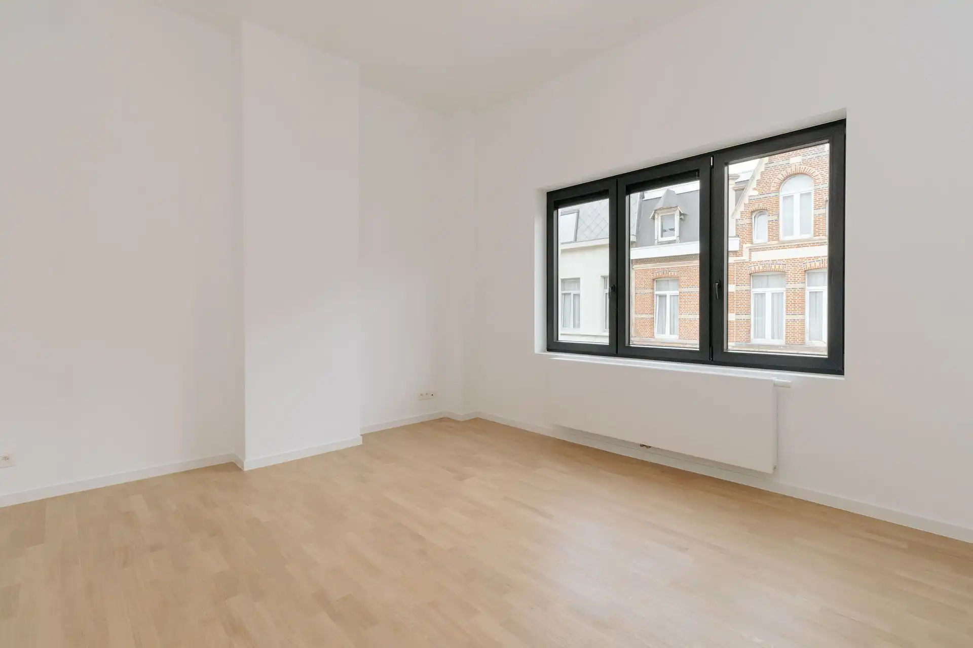 Volledig gerenoveerde woning op het Antwerpse Zuid. foto 11