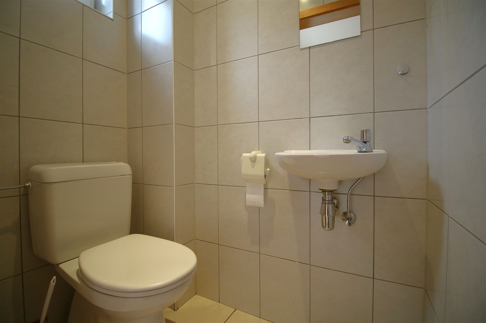 Woning met 4-5 slpk, tuin en garage foto 3