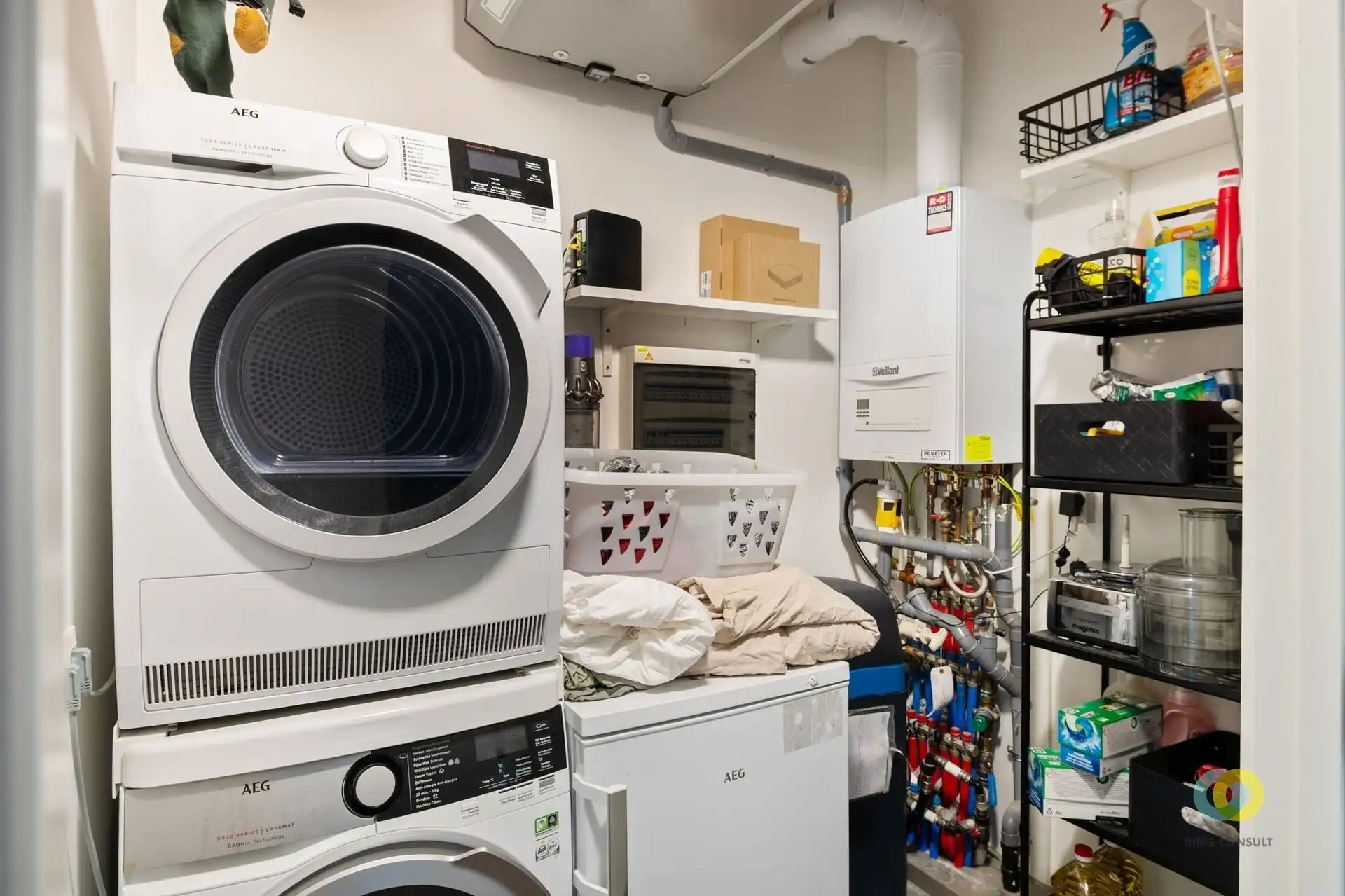 Stijlvol  3-slaapkamerappartement met waterzicht foto 14