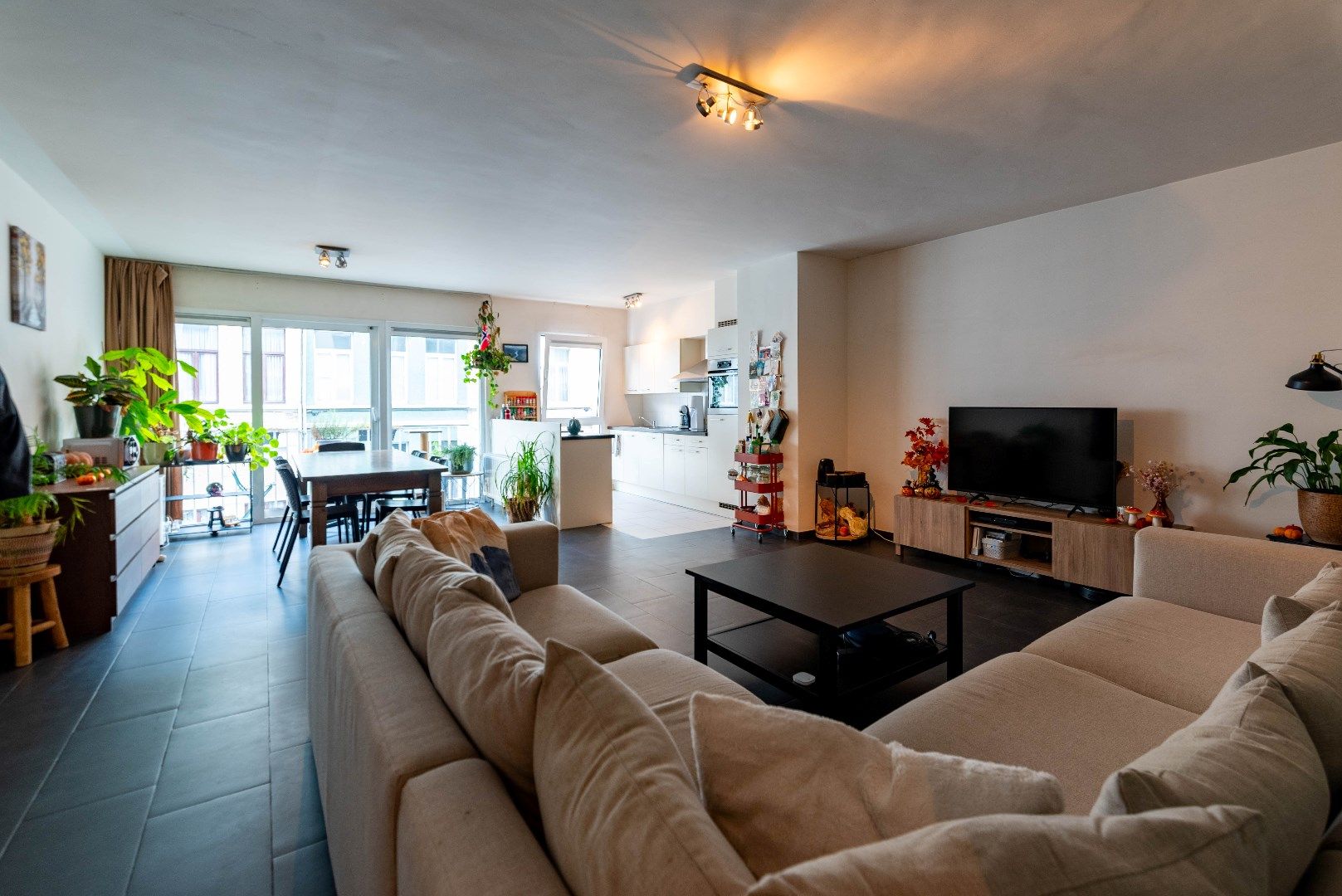 Ruim appartement met terras aan het nieuwe Zuidpark!  foto 4