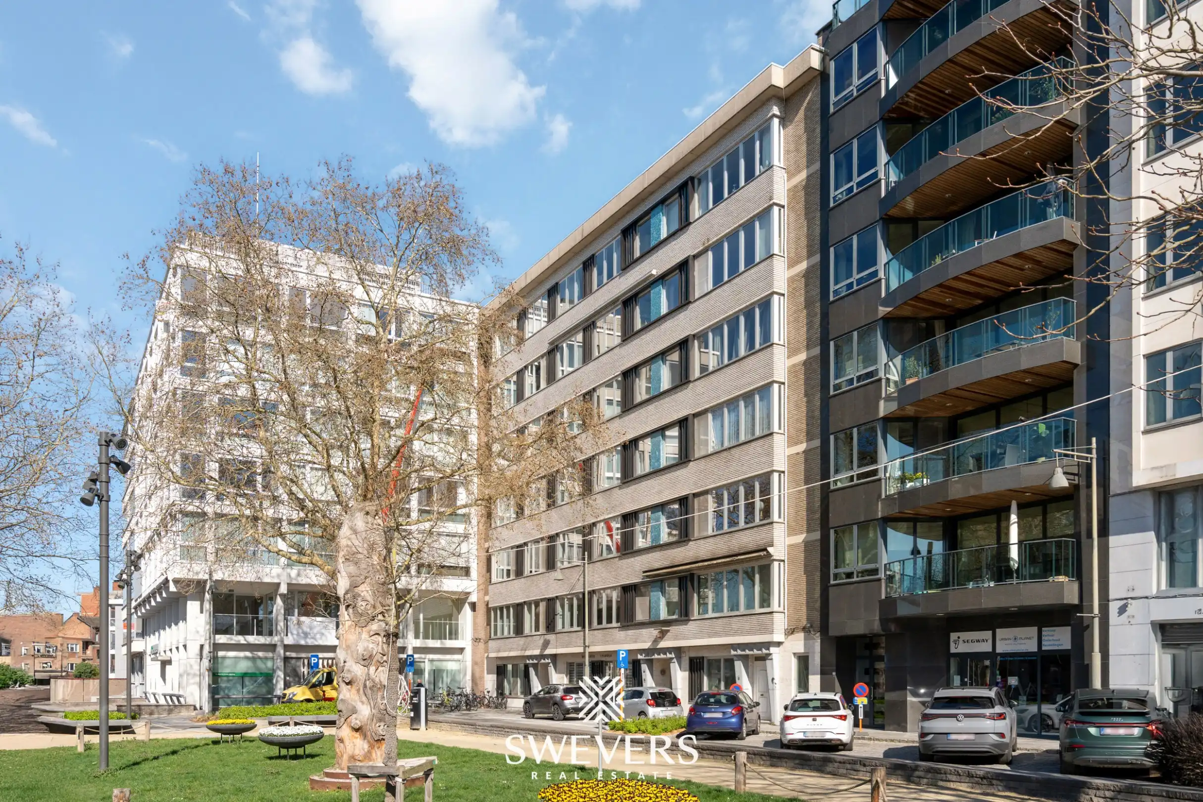 Ruim en lichtrijk appartement met terras in Centrum Hasselt foto 12