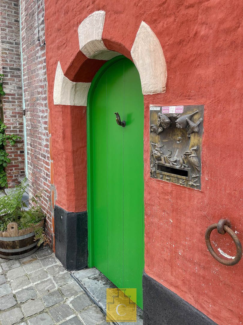sfeervol laatmiddeleeuws Brugs huis nabij het Astridpark foto 32
