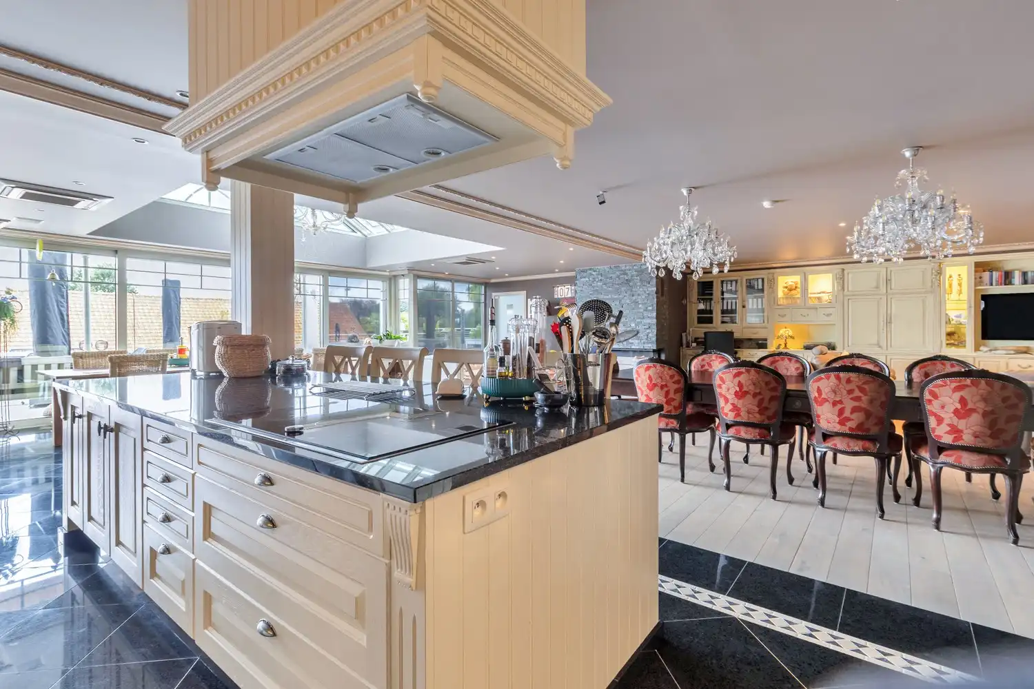 Unieke vastgoedopportuniteit! Ruim bedrijfscomplex met 2 appartementen en exclusief penthouse op 46a 55ca! foto 70