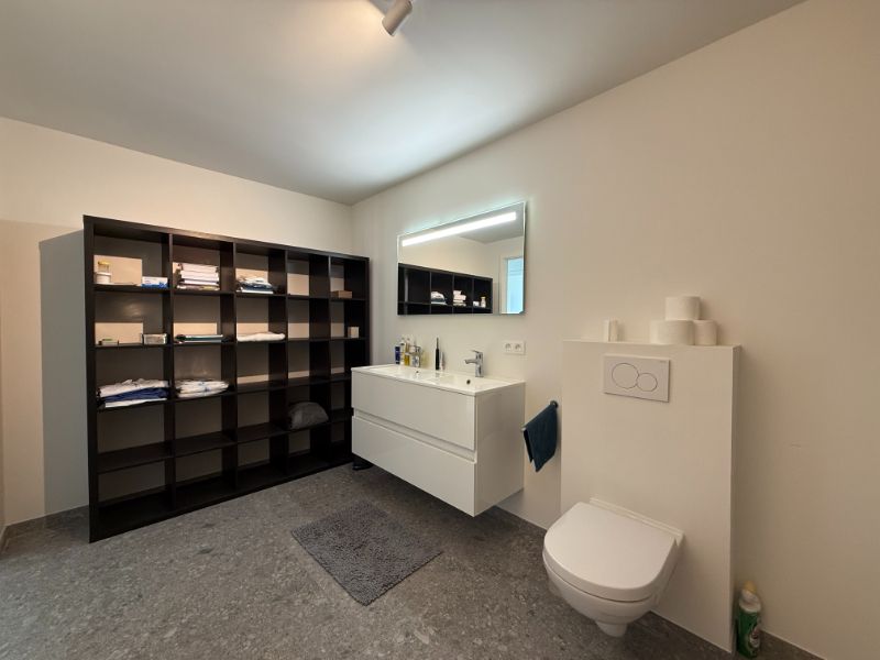 Modern en rustig gelegen appartement met mooi terras foto 9