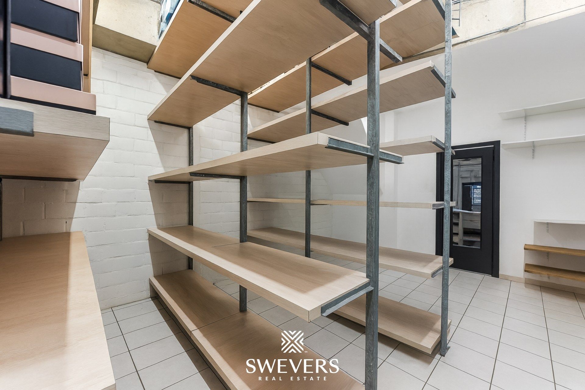 Modern handelspand in het centrum van Beringen met veel mogelijkheden  foto 12