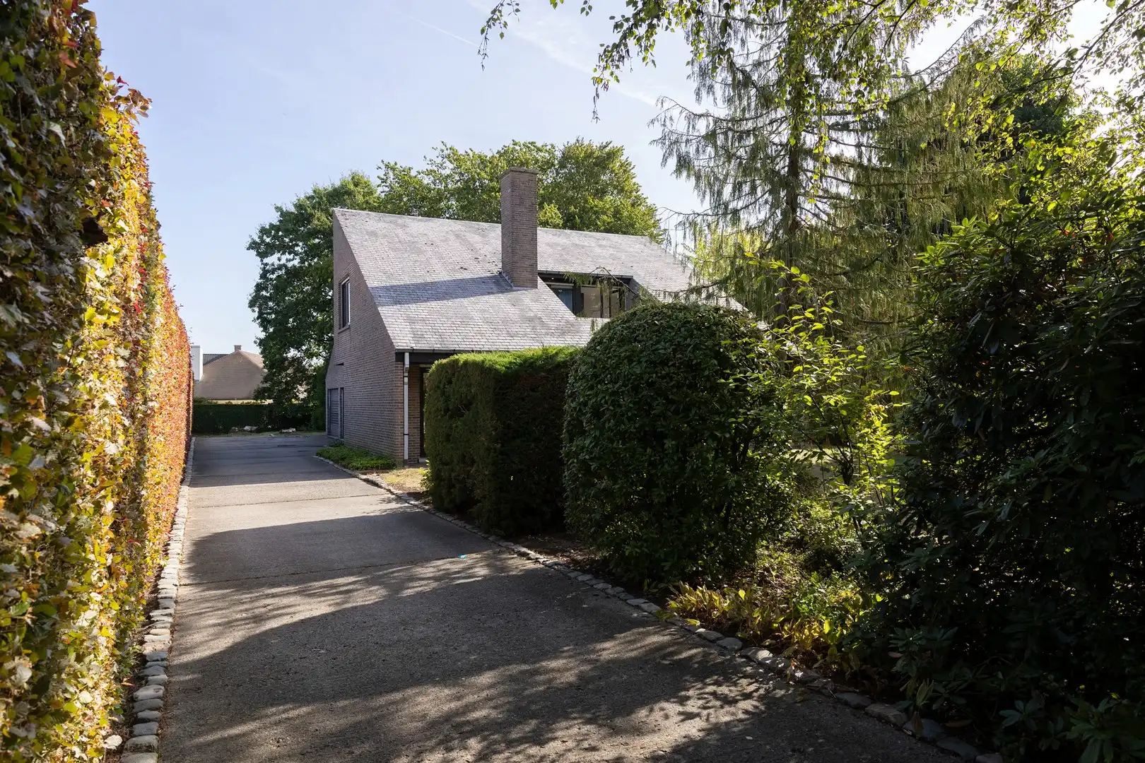 Uiterst residentieel gelegen alleenstaande woning. foto 16