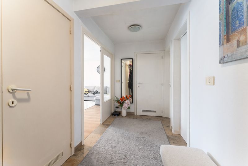 Roeselare : zeer ruim en lichtrijk appartement aan de rand van het centrum met 2 slps, terras vooraan en groot terras achteraan, opp 115 m2 foto 10