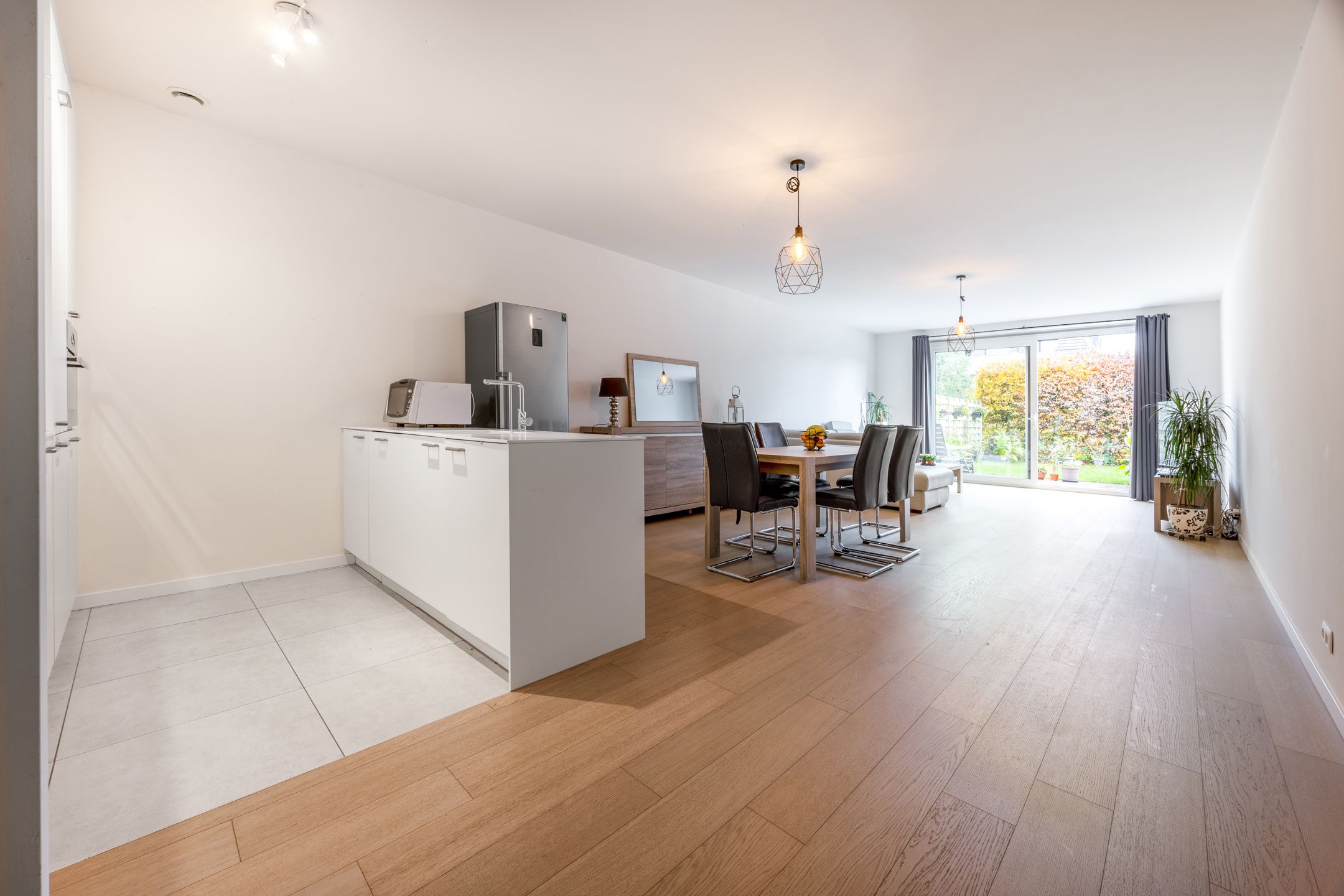 Instapklaar appartement met tuin in hartje Zandhoven foto 2